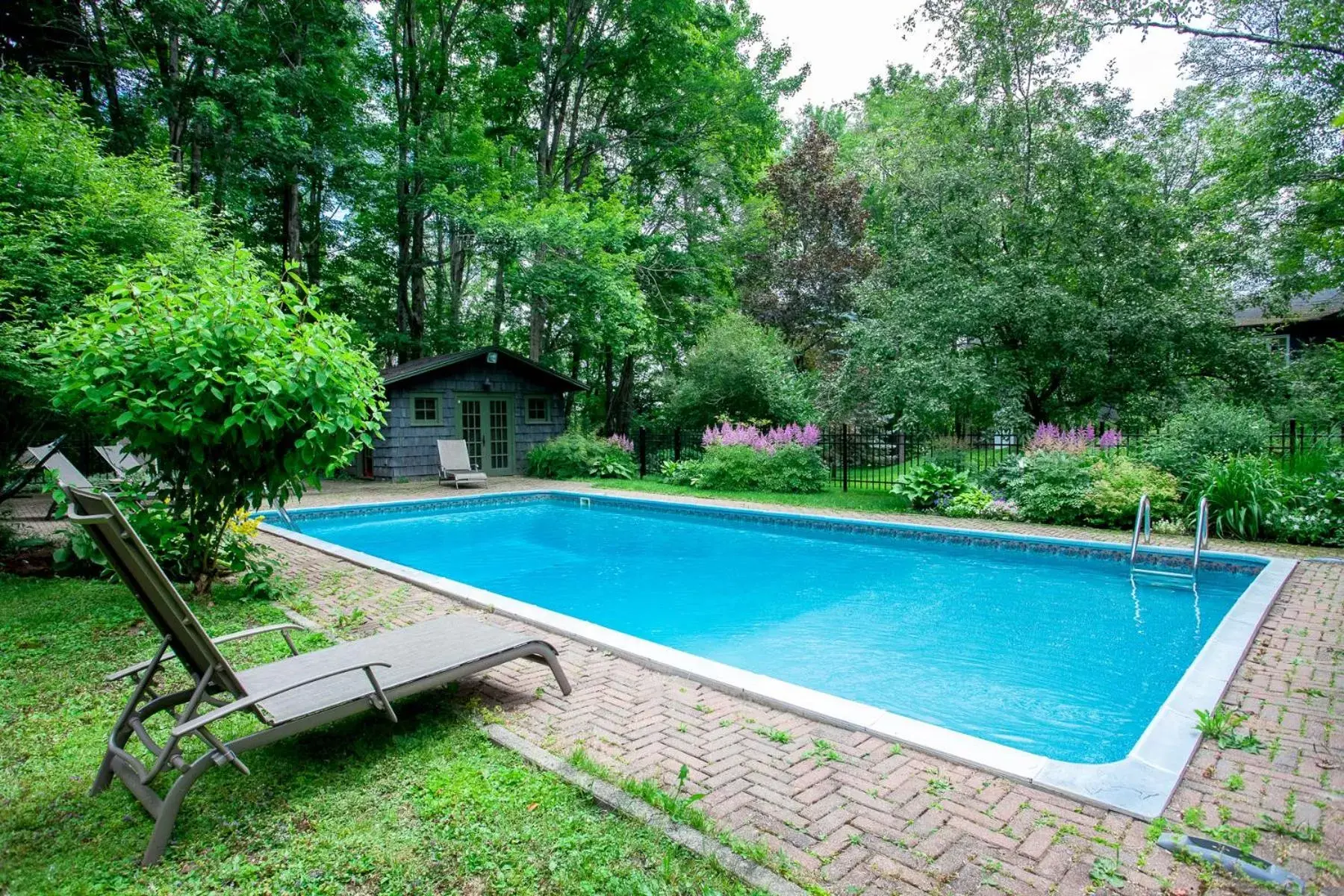 Swimming Pool in Manoir Hovey