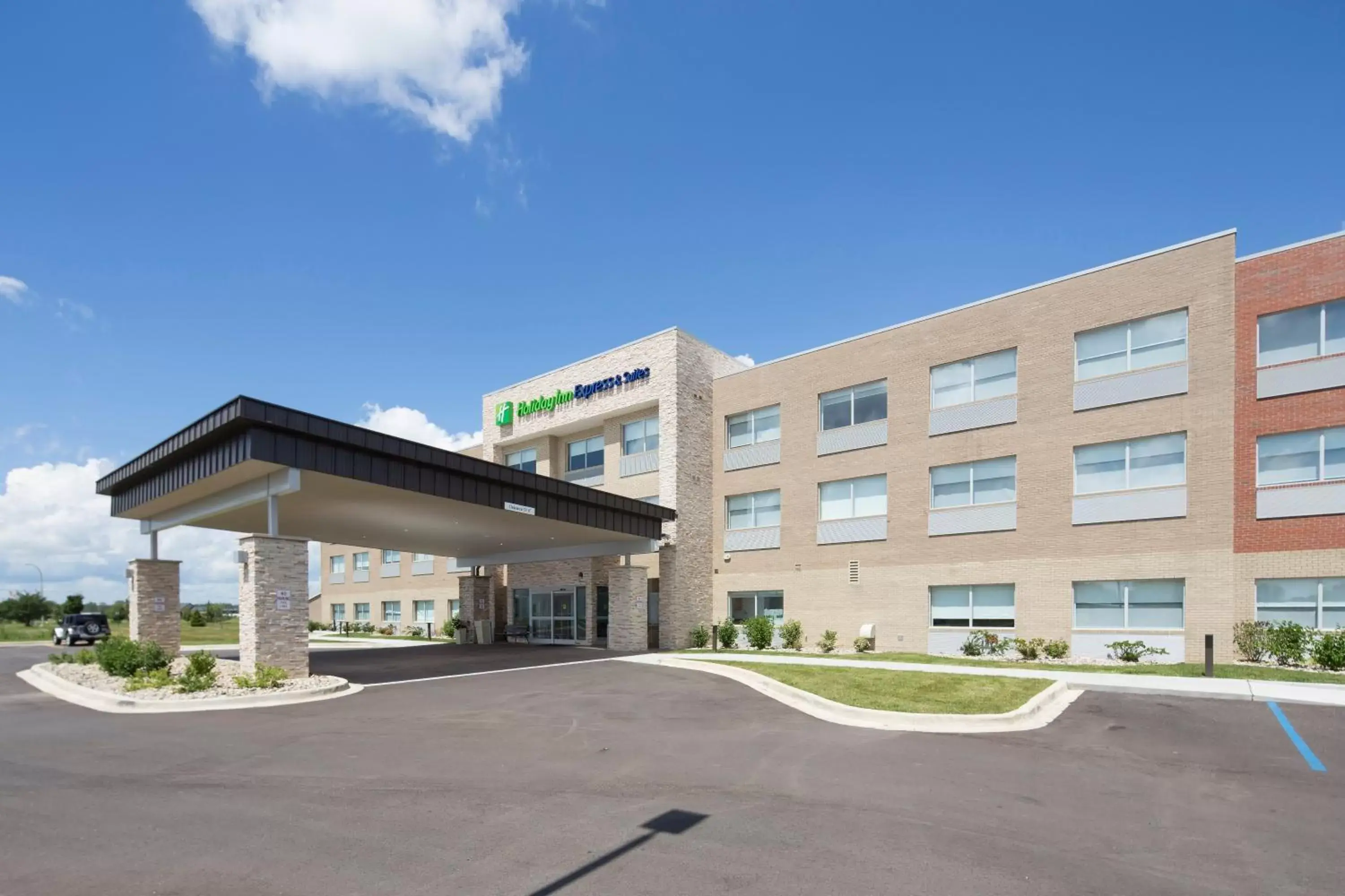 Property building in Holiday Inn Express & Suites Port Huron by IHG Property building in Holiday Inn Express & Suites Port Huron by IHG