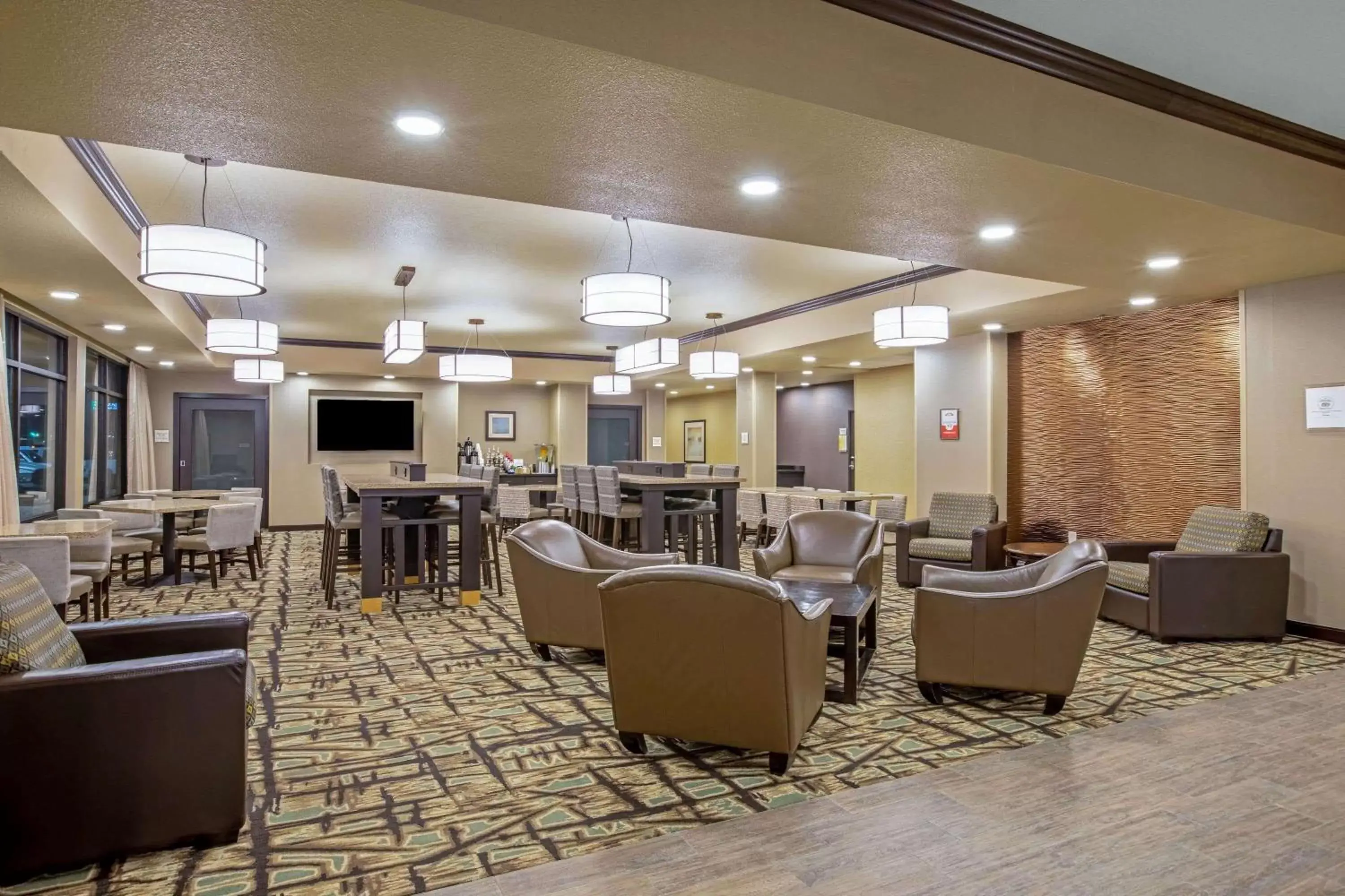 Lobby or reception, Restaurant/Places to Eat in La Quinta by Wyndham Gillette