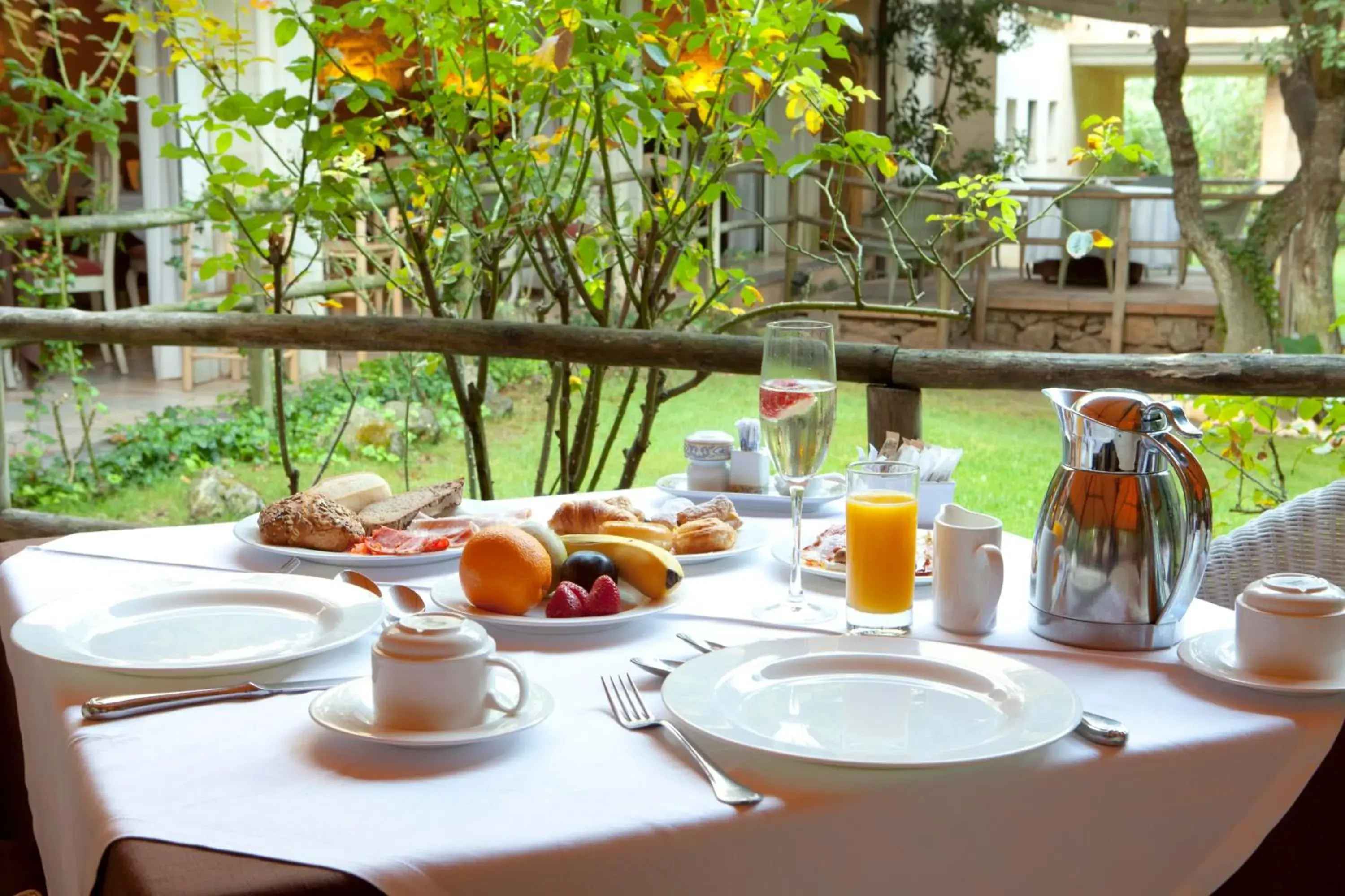 Breakfast in Lago Garden Apart-Suites & Spa Hotel