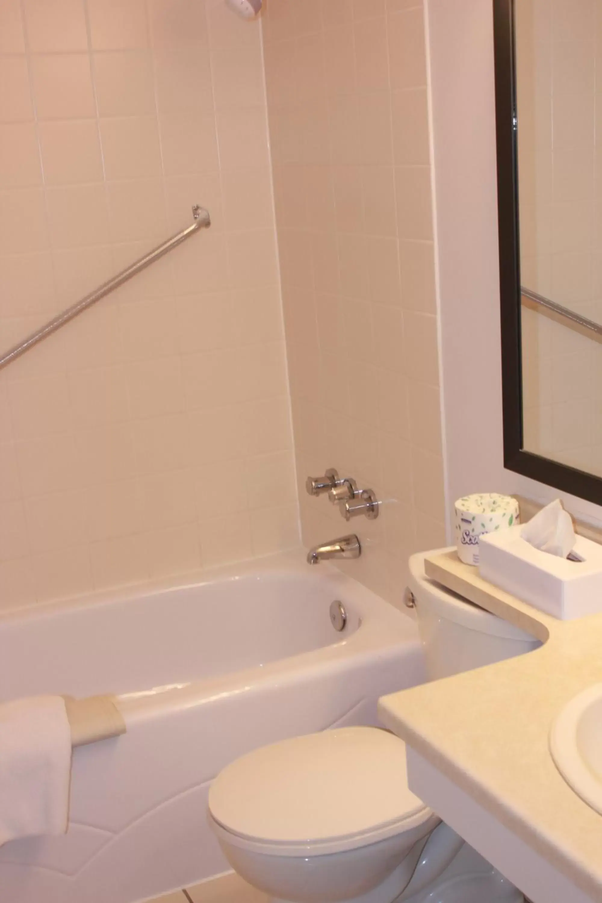 Bathroom in Coronet Hotel
