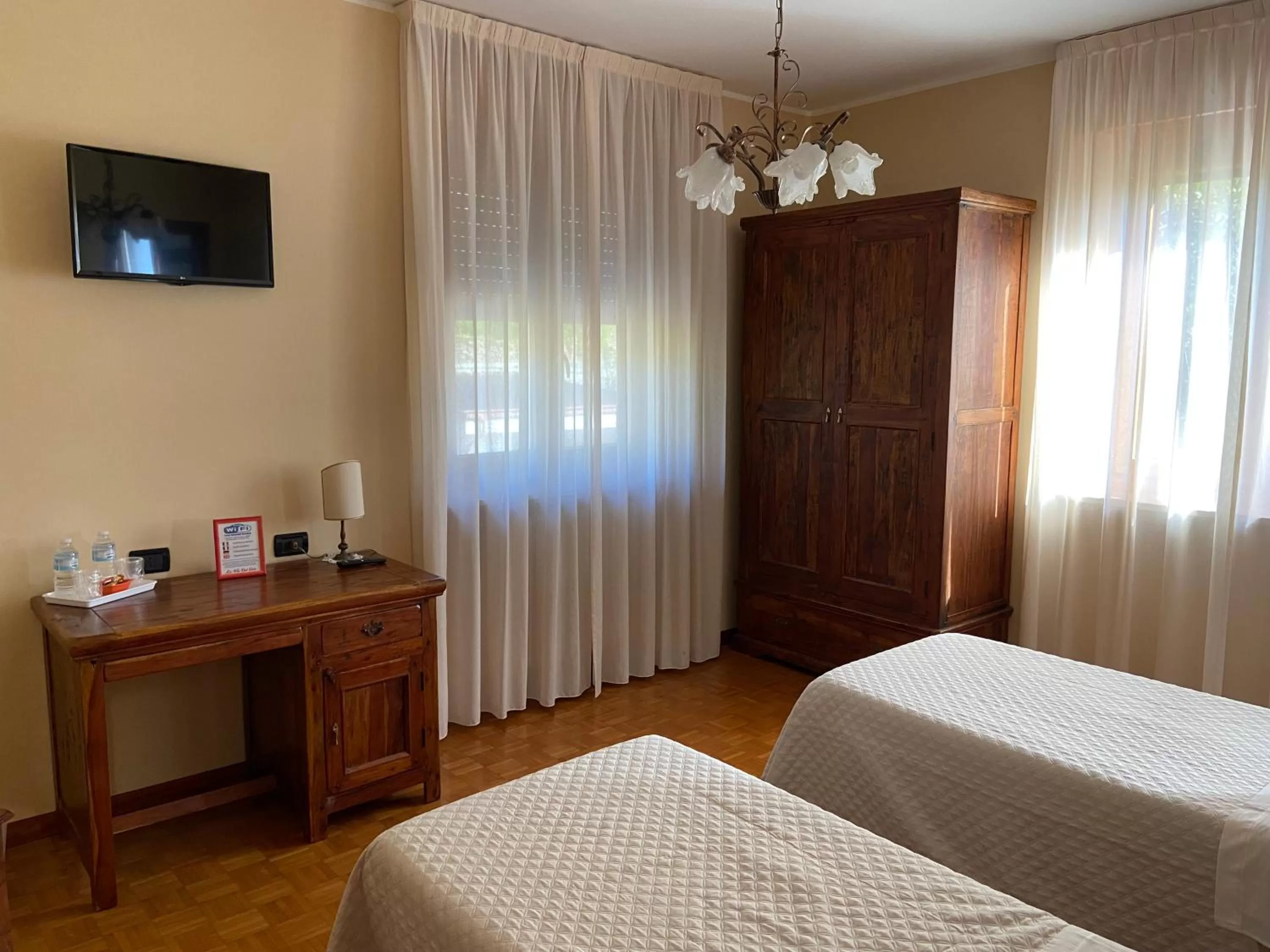 Photo of the whole room, Bed in La Via del Sole