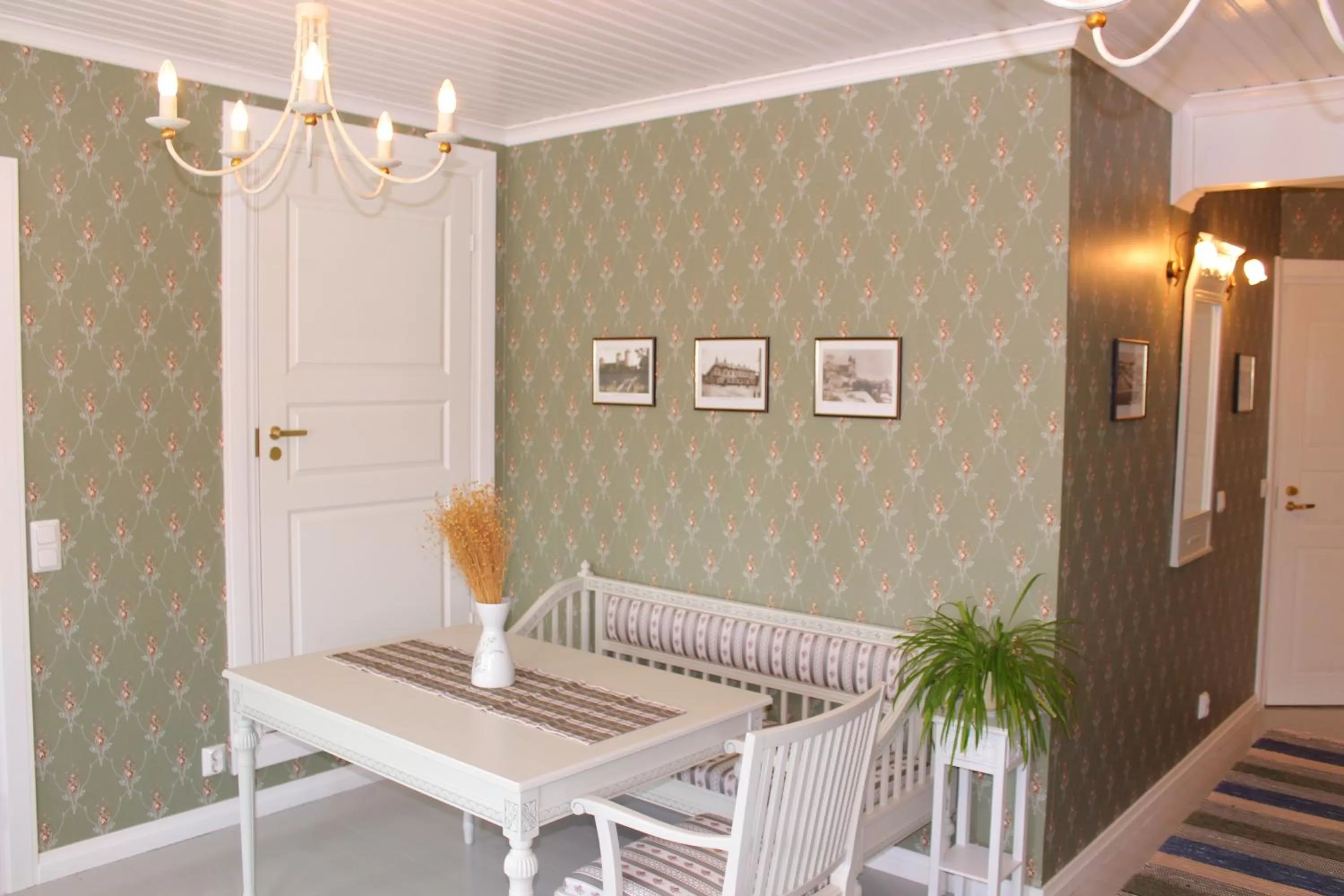 Seating area in B&B Lomamokkila