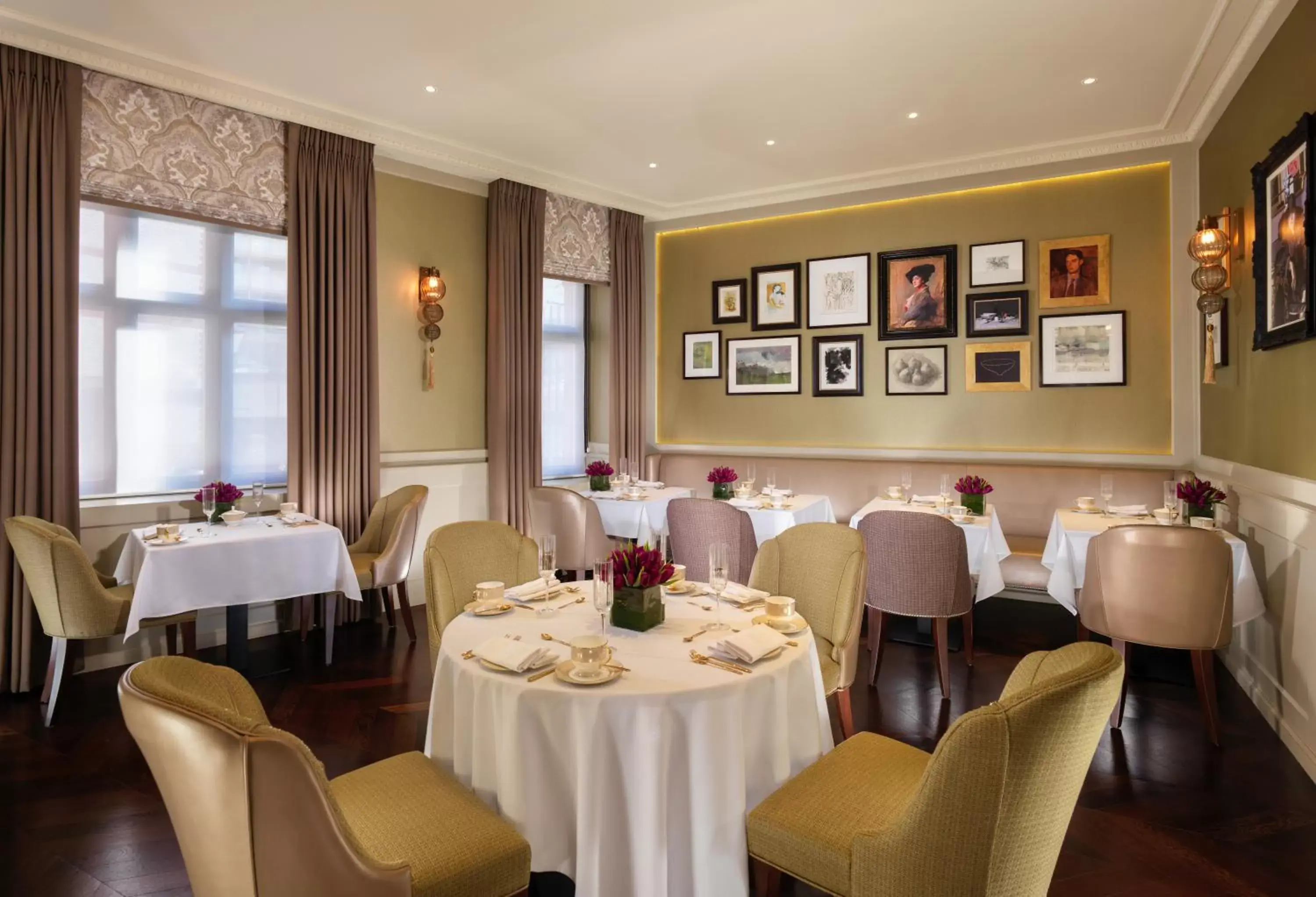Restaurant/Places to Eat in Taj 51 Buckingham Gate Suites and Residences