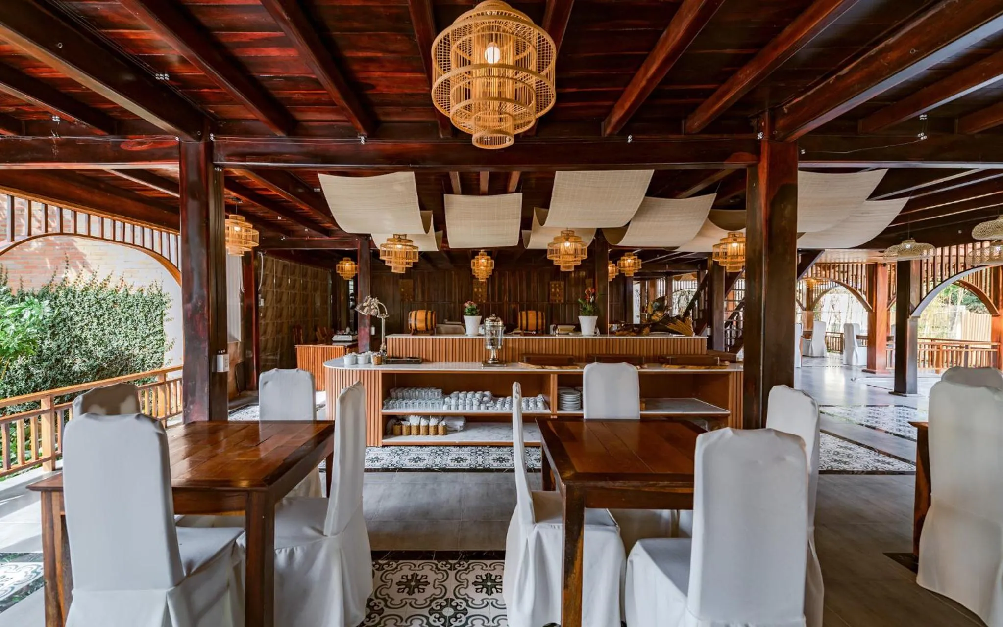 Restaurant/places to eat in Elwood Premier Resort Phu Quoc