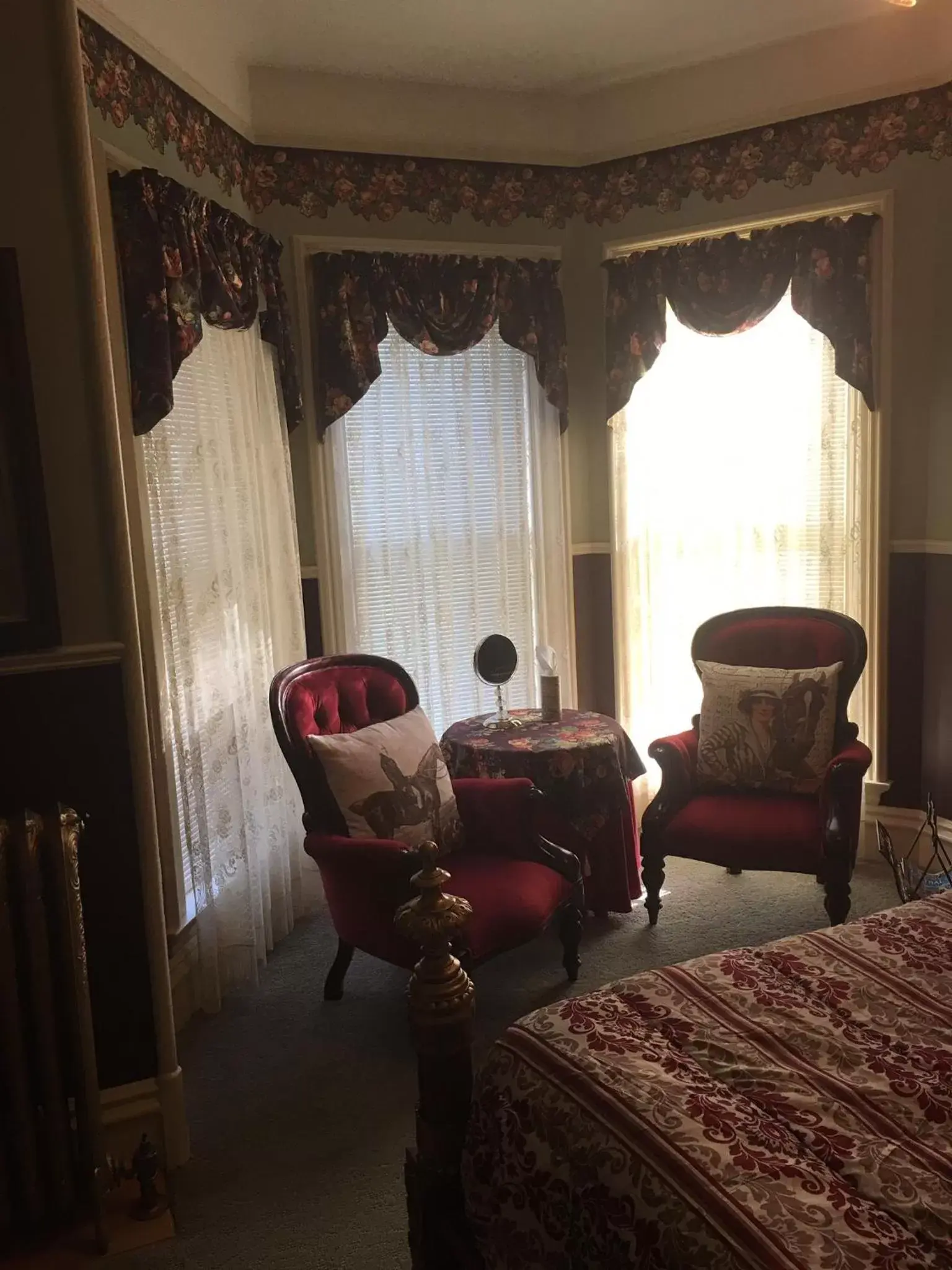 Seating Area in Queen Anne Bed and Breakfast