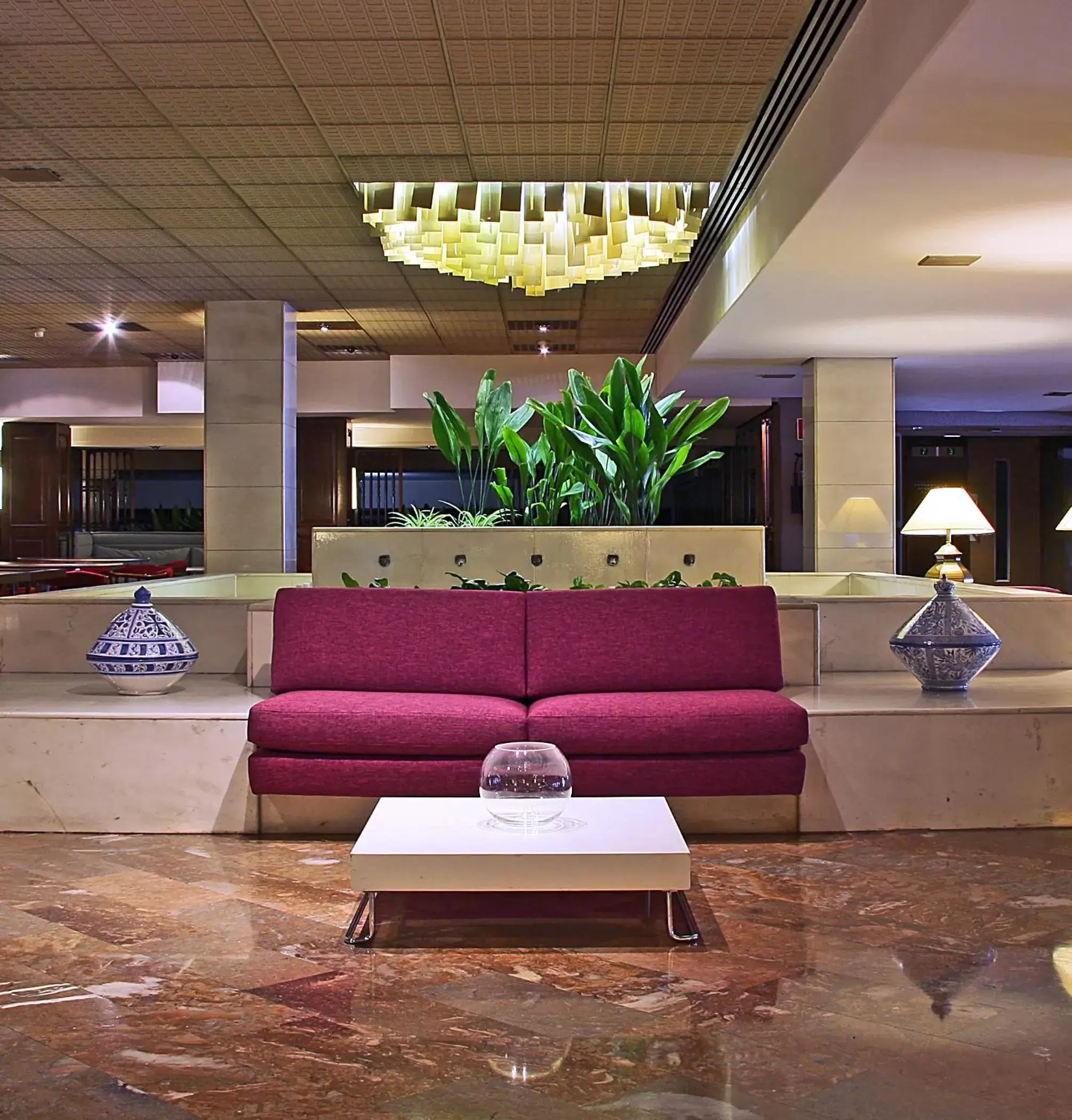 Communal lounge/ TV room, Lobby/Reception in Hotel Goya