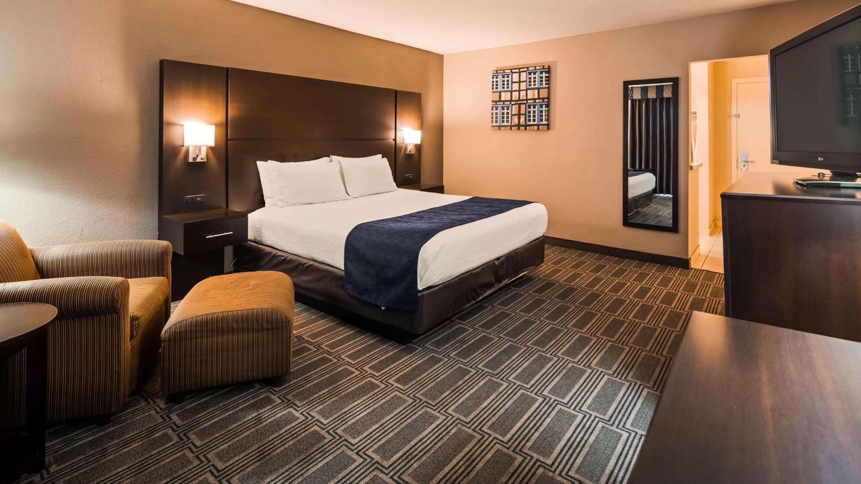 Photo of the whole room, Bed in Best Western Andersen's Inn