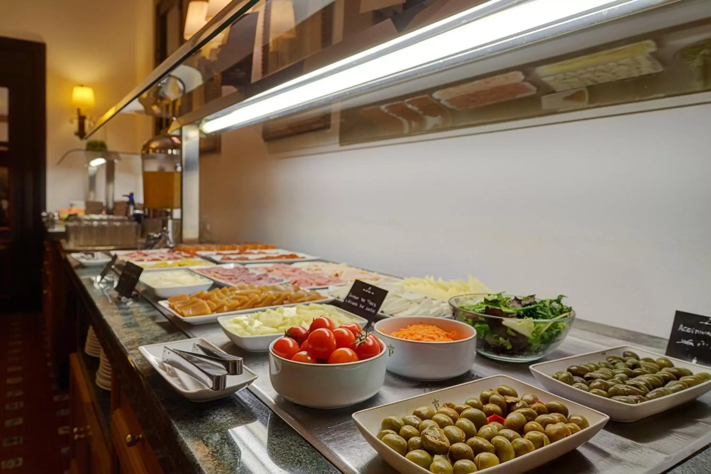 Buffet breakfast in Parador de Ubeda Buffet breakfast in Parador de Ubeda