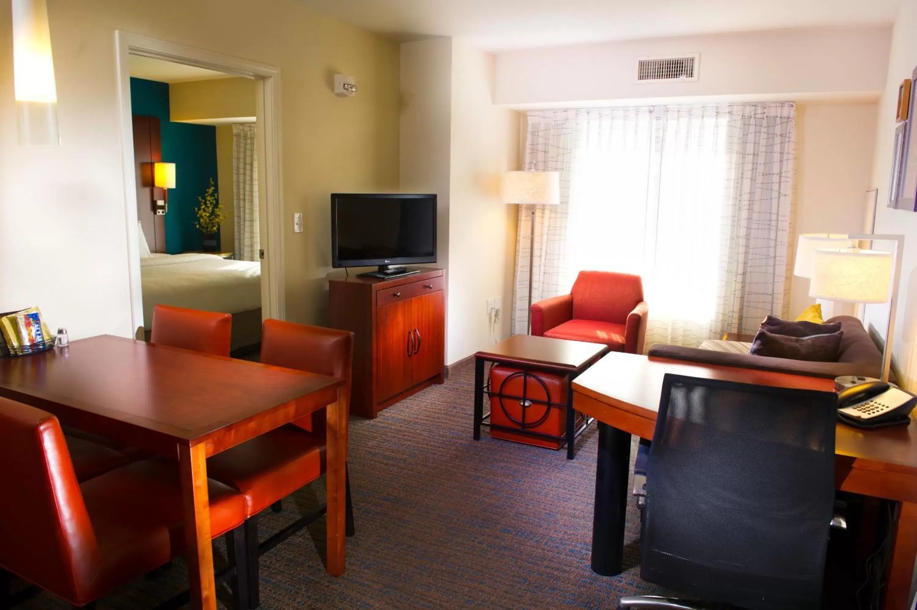 Living room, Seating Area in Residence Inn by Marriott Columbia Northwest/Harbison