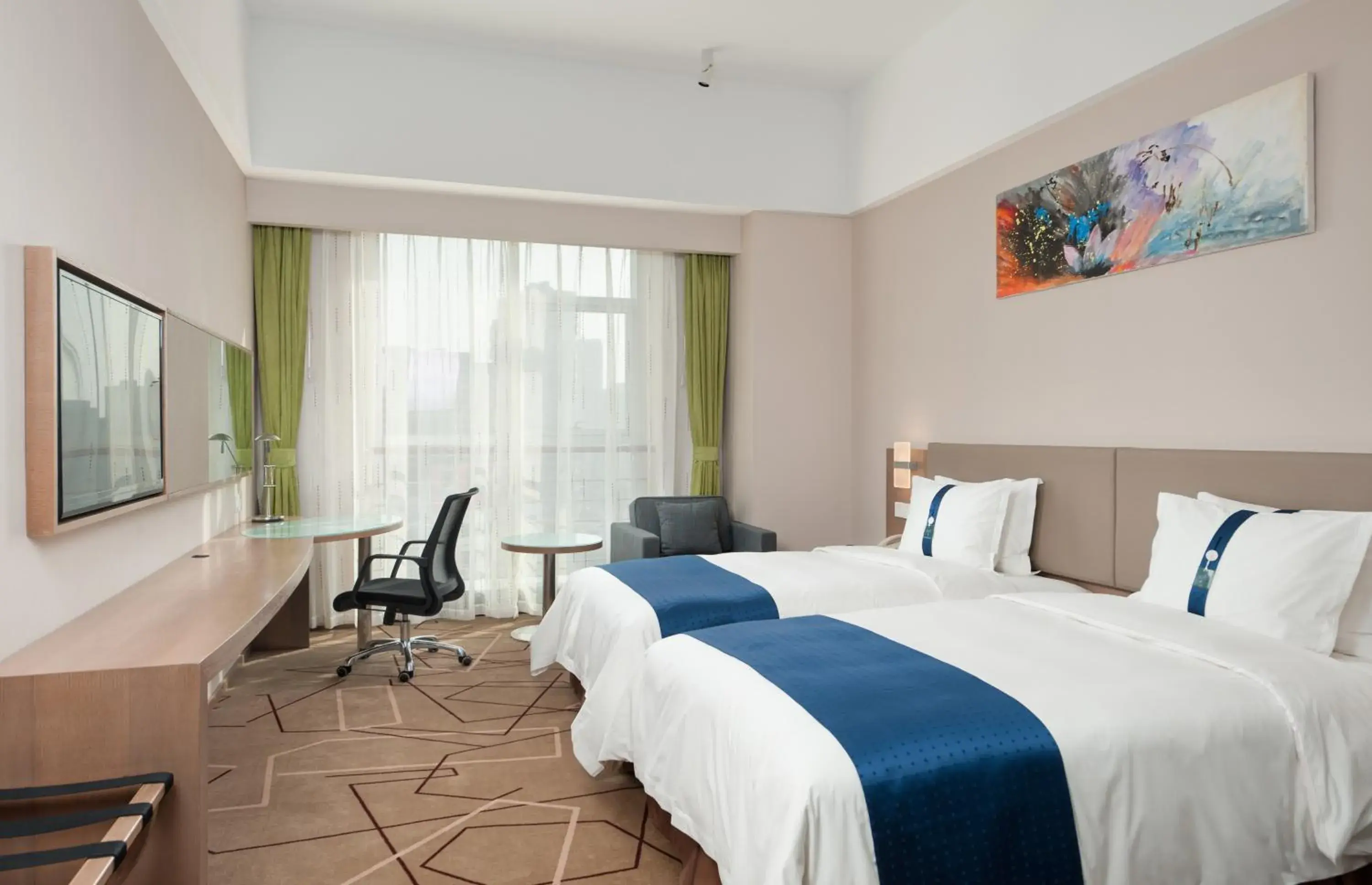 Photo of the whole room, Bed in Holiday Inn Express Chengdu West Gate, an IHG Hotel