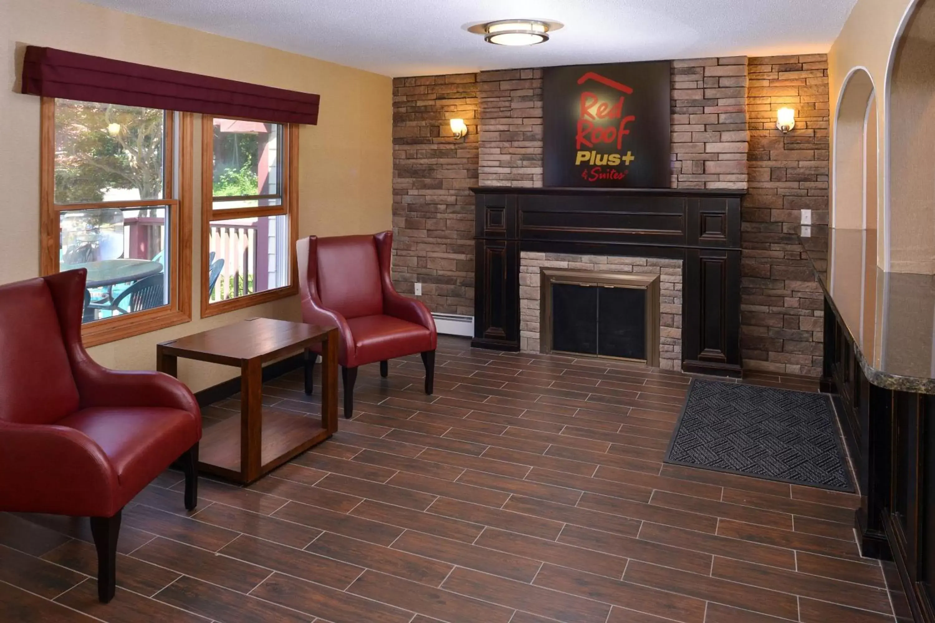 Lobby or reception, Seating Area in Red Roof Inn PLUS+ & Suites Guilford