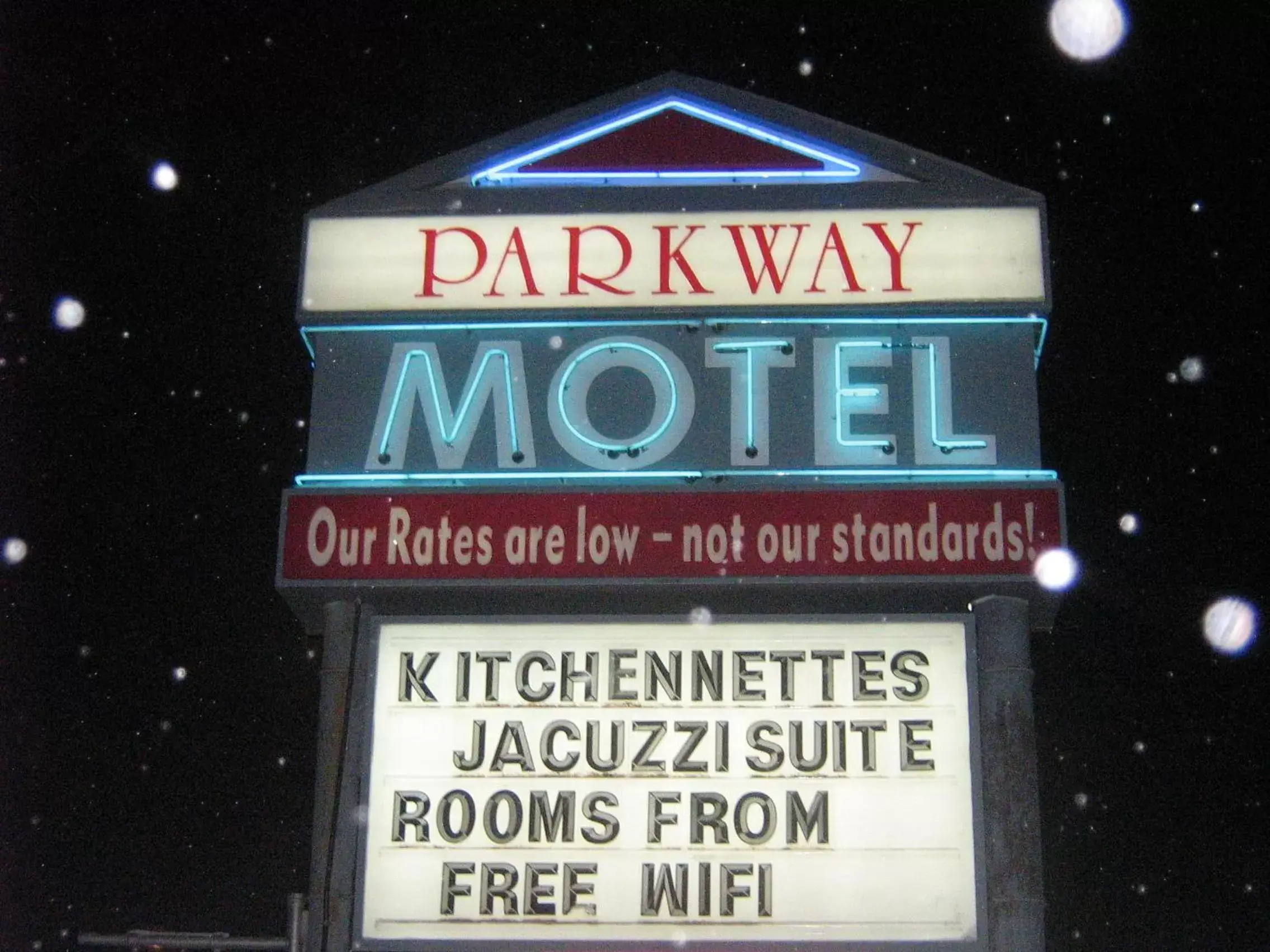 Logo/Certificate/Sign, Property Logo/Sign in Parkway Motel & European Lodges