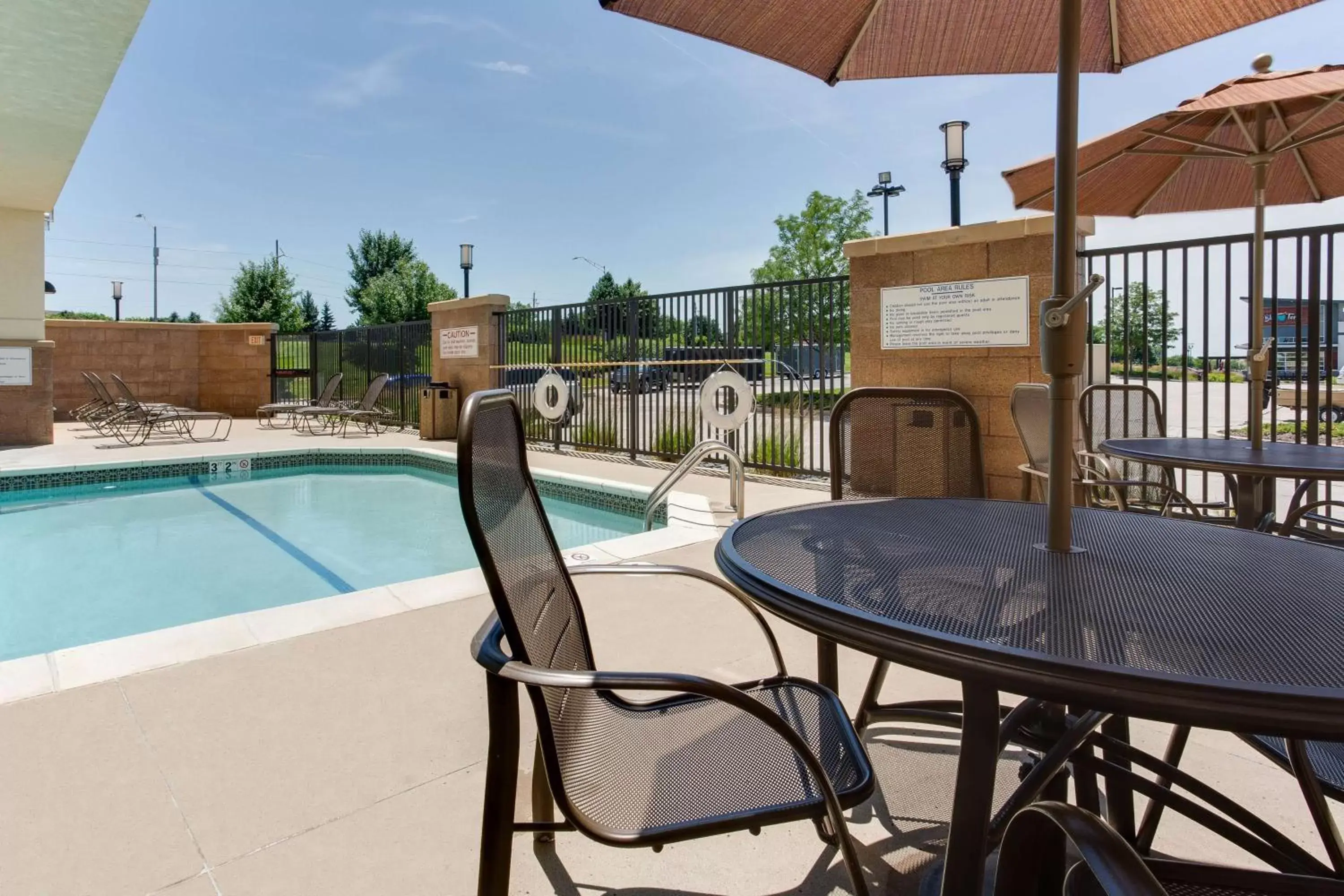 Activities, Swimming Pool in Drury Inn & Suites West Des Moines