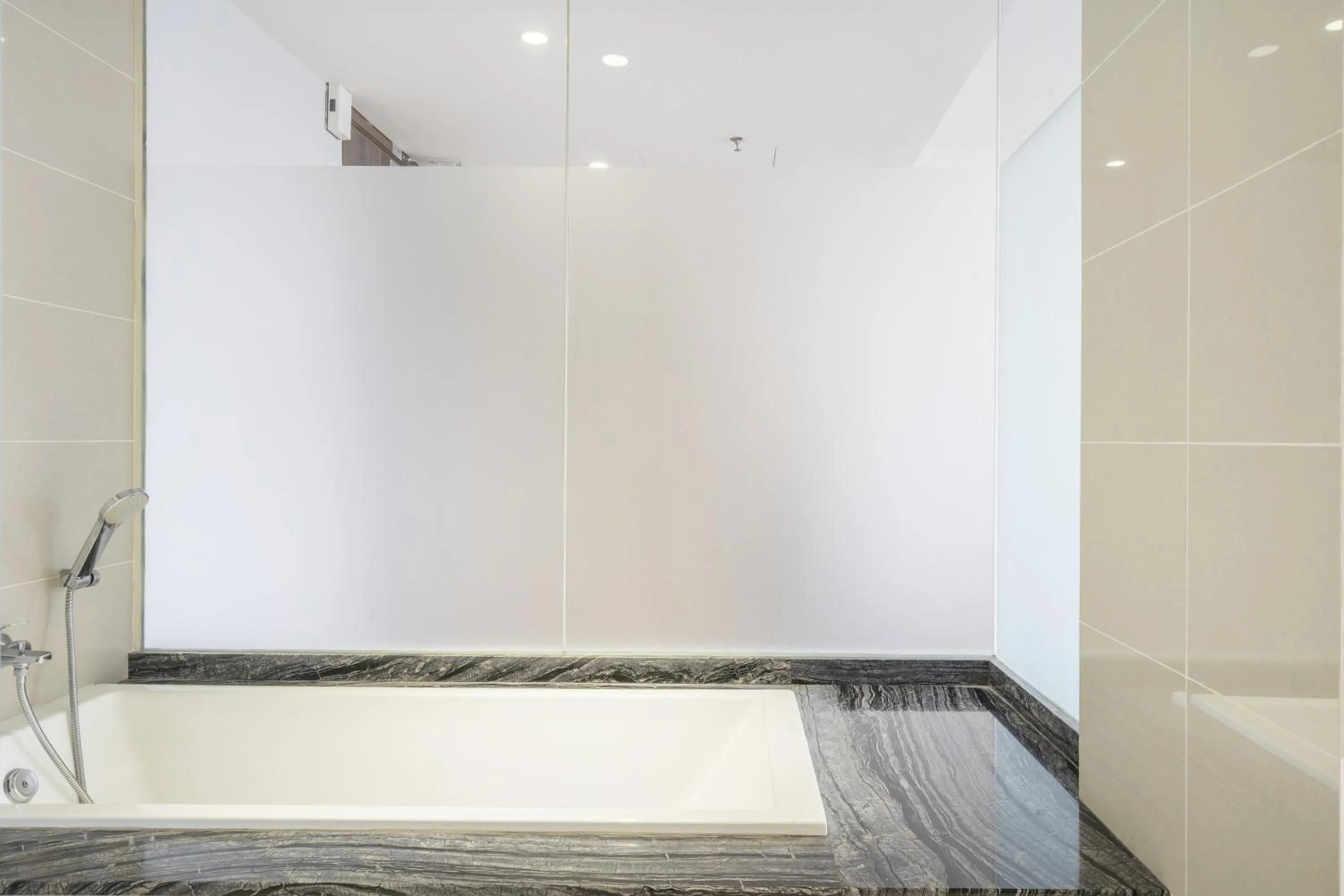 Bath in Greystone D' Majestic Place