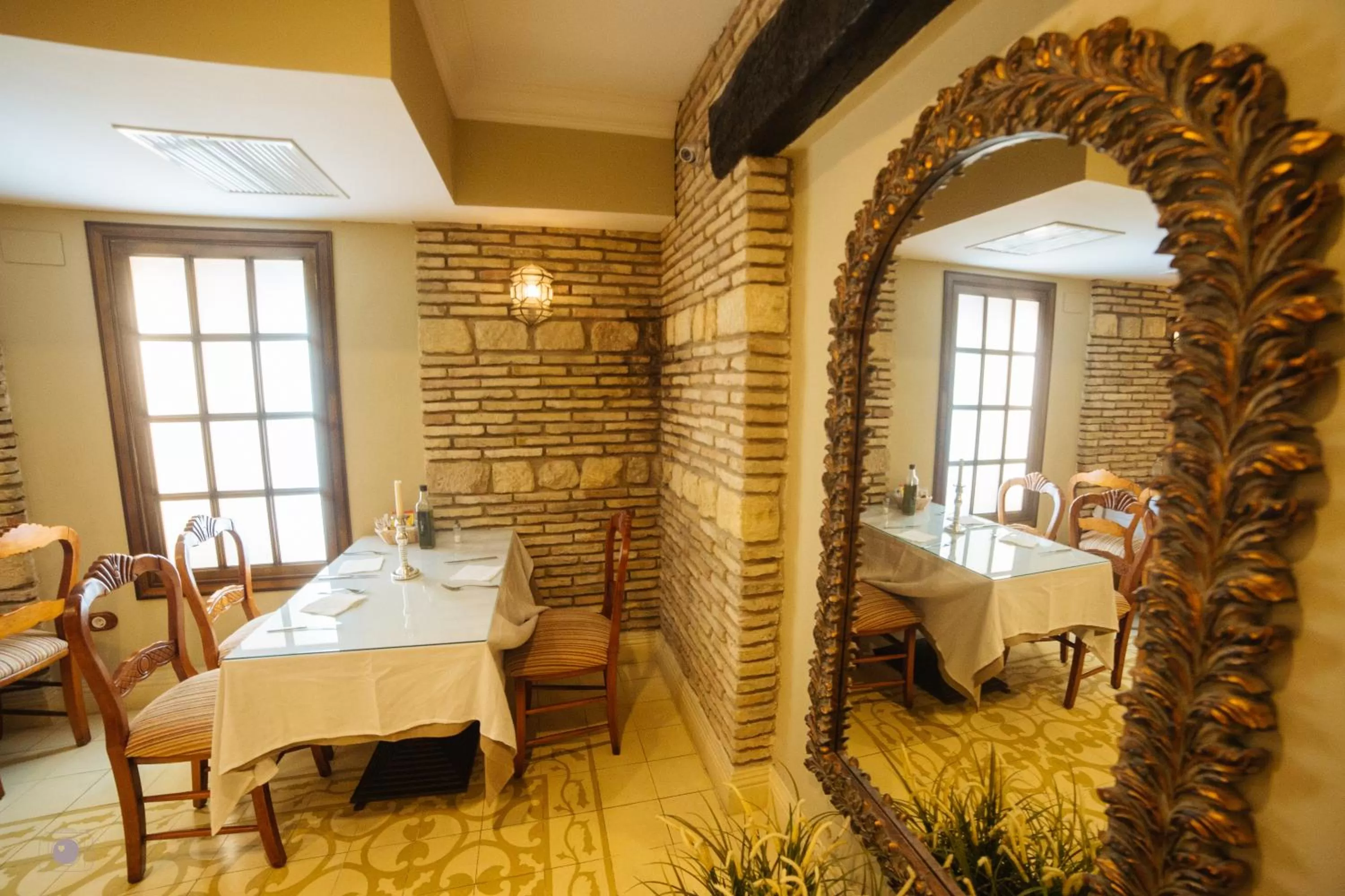 Restaurant/places to eat in Hotel Posada de Vallina by MiRa