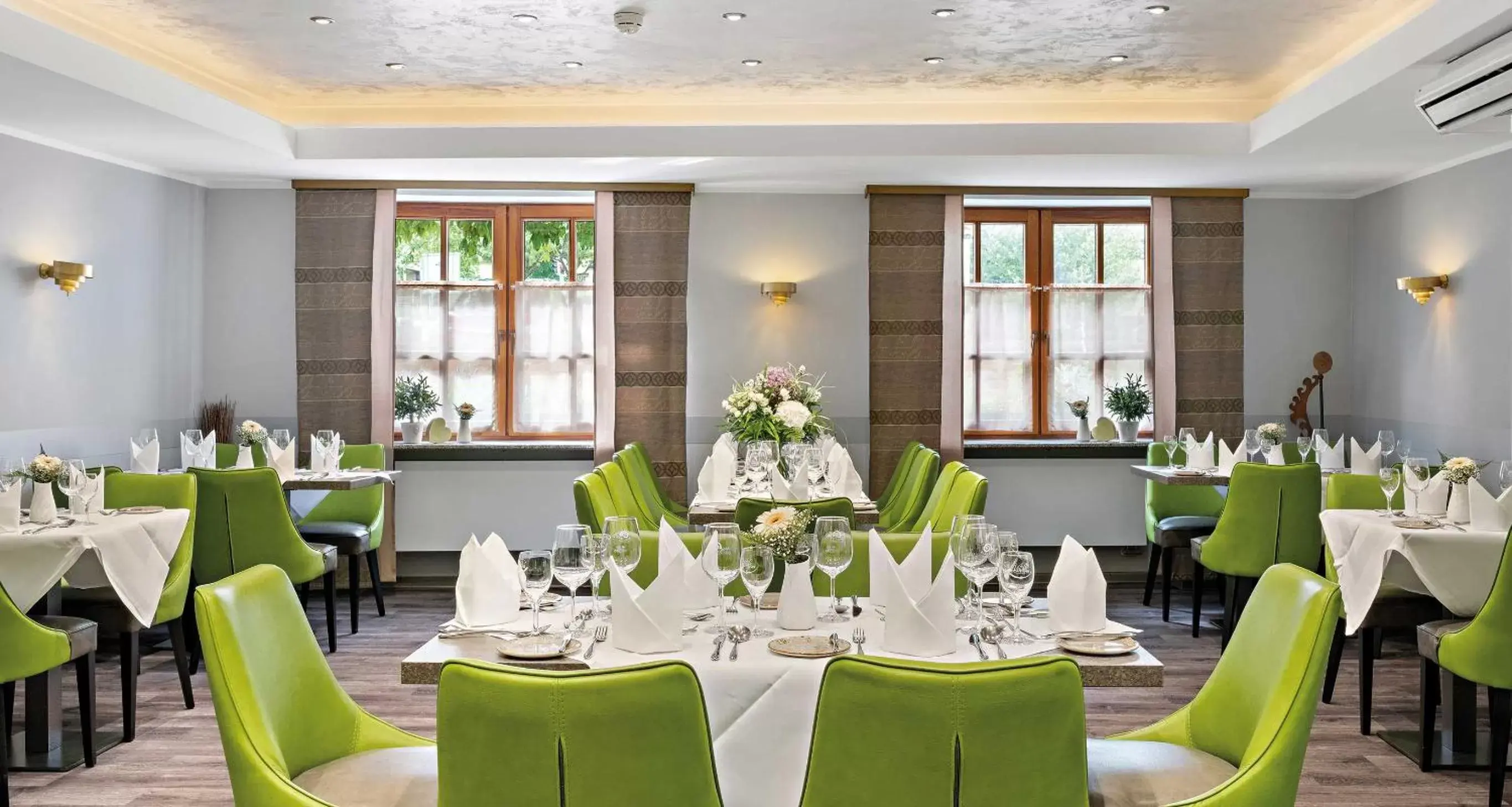 Restaurant/places to eat in Pfalzhotel Asselheim Restaurant/places to eat in Pfalzhotel Asselheim