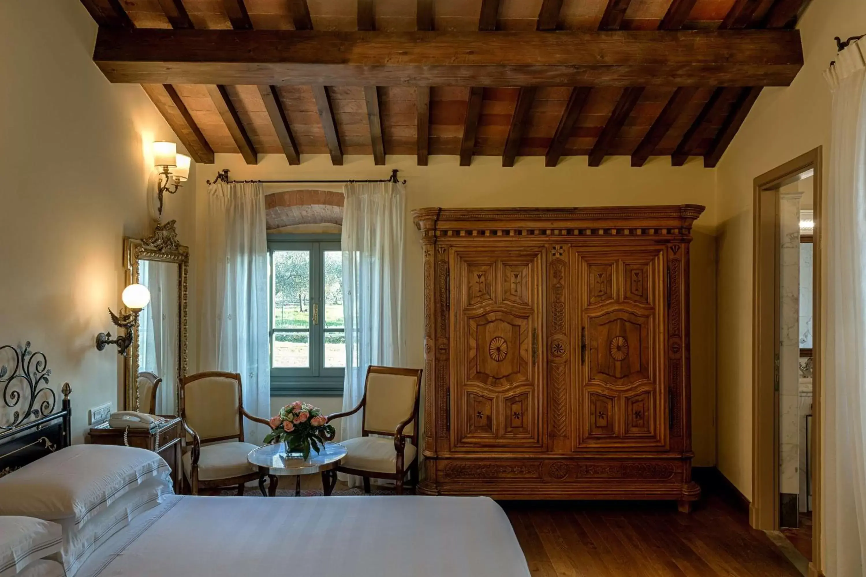 Bedroom in Hotel Mulino di Firenze - WorldHotels Crafted