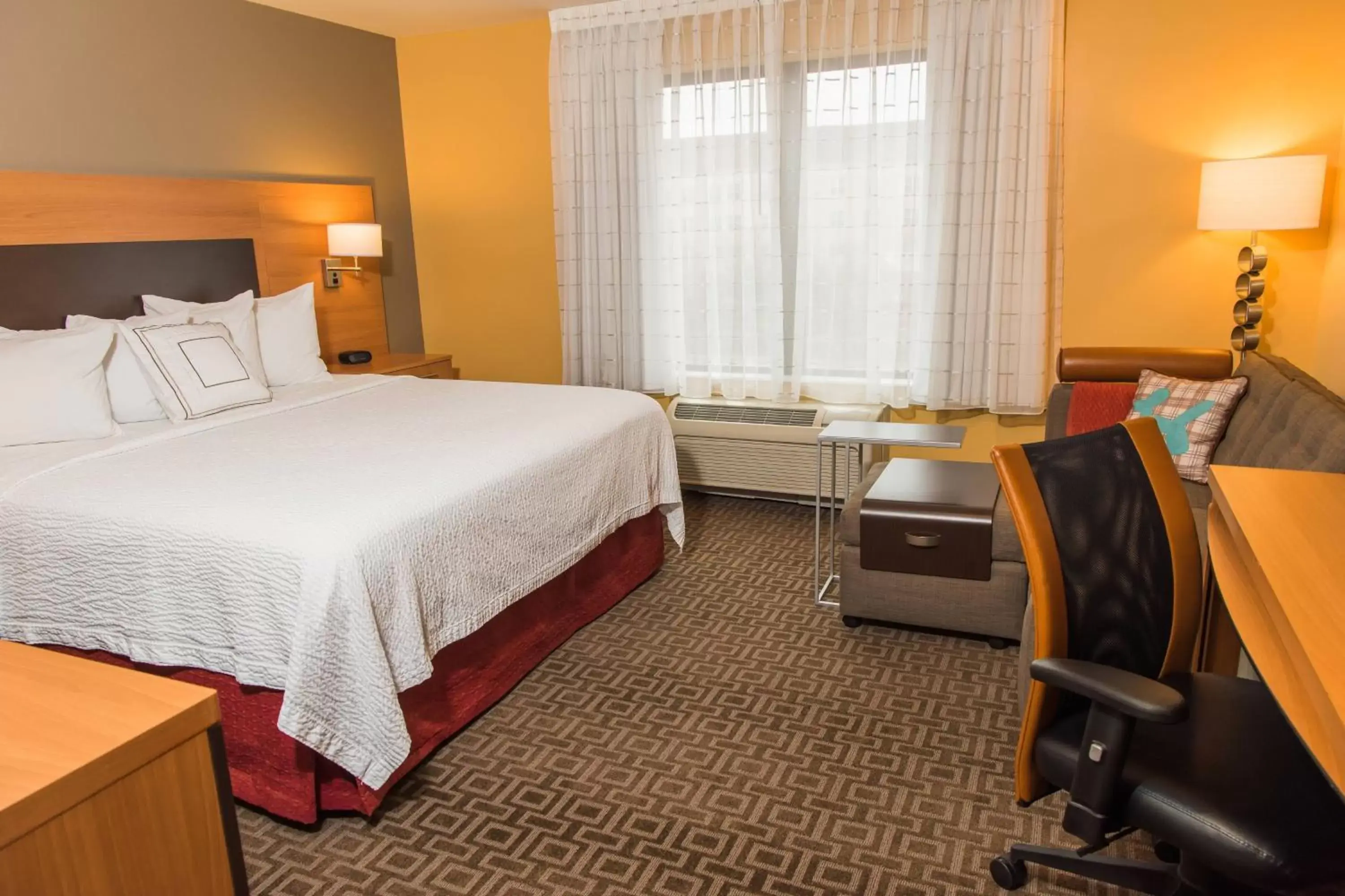 Photo of the whole room, Bed in TownePlace Suites by Marriott Erie
