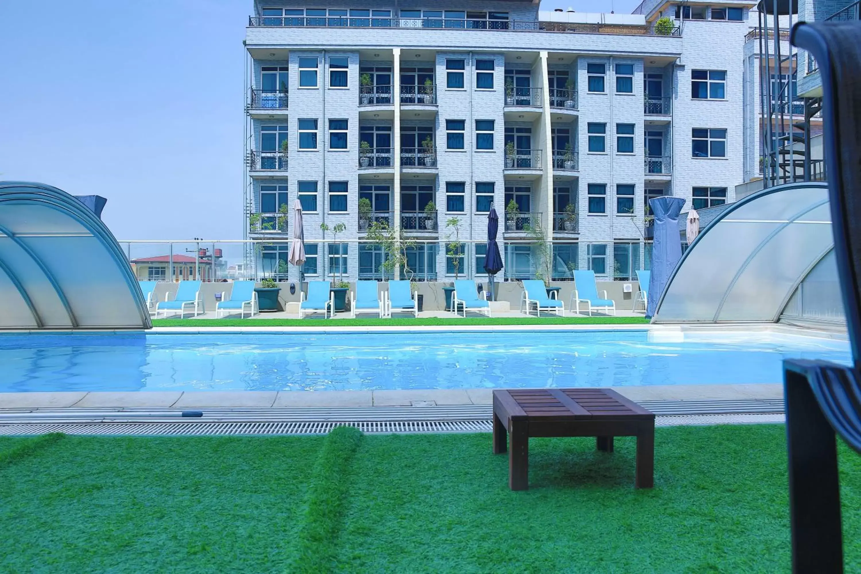 Swimming pool in Swiss Inn Nexus Hotel Swimming pool in Swiss Inn Nexus Hotel