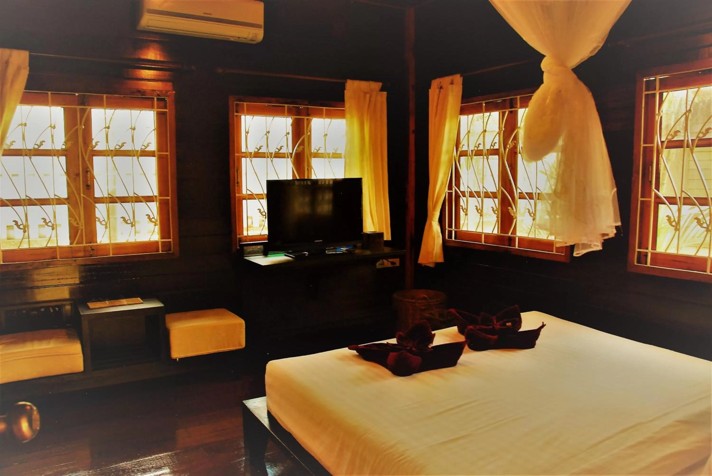 Bedroom, Bed in Cozy Garden Resort