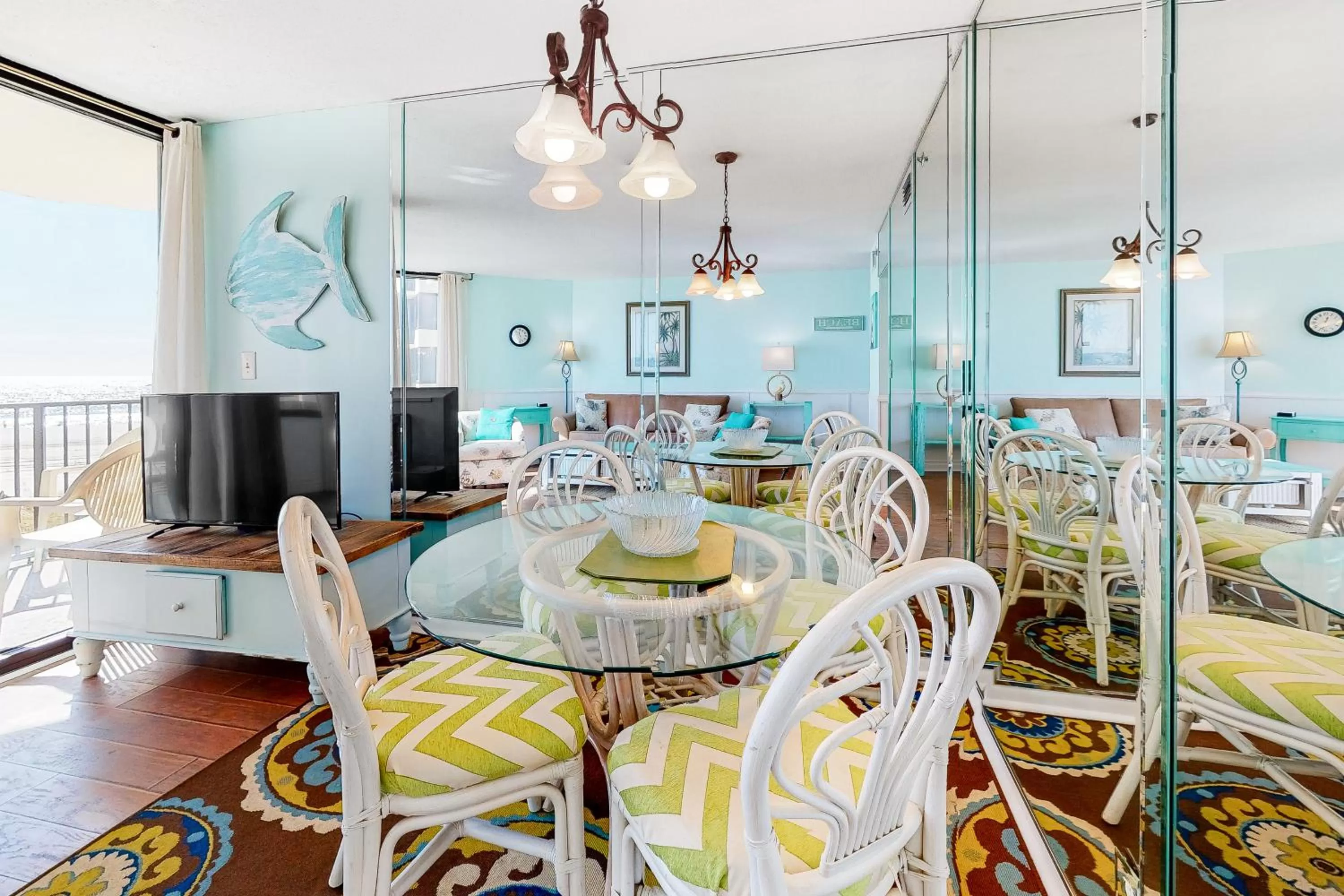 Restaurant/Places to Eat in Sunbird