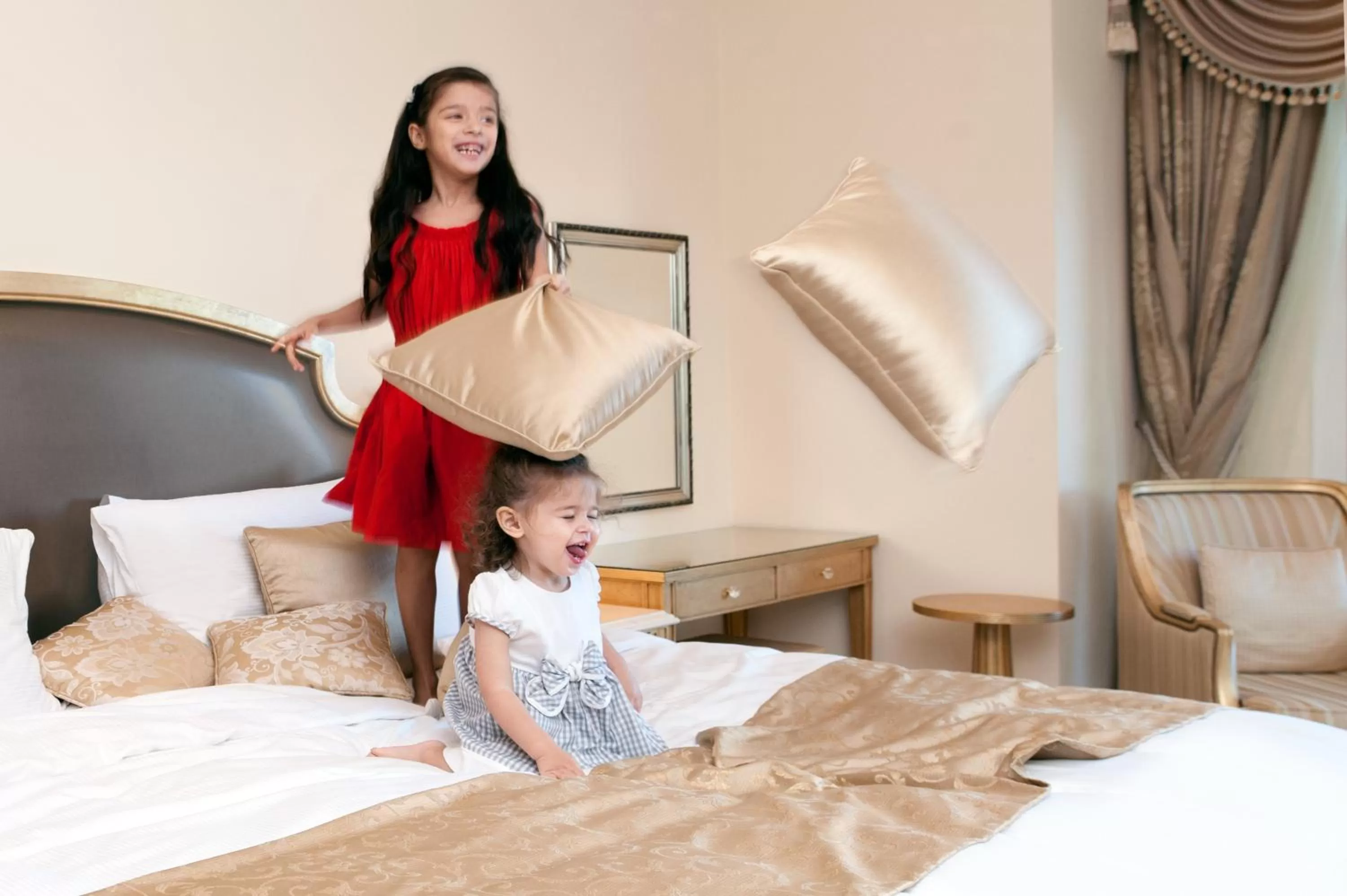 People, Bed in Kempinski Hotel & Residences Palm Jumeirah