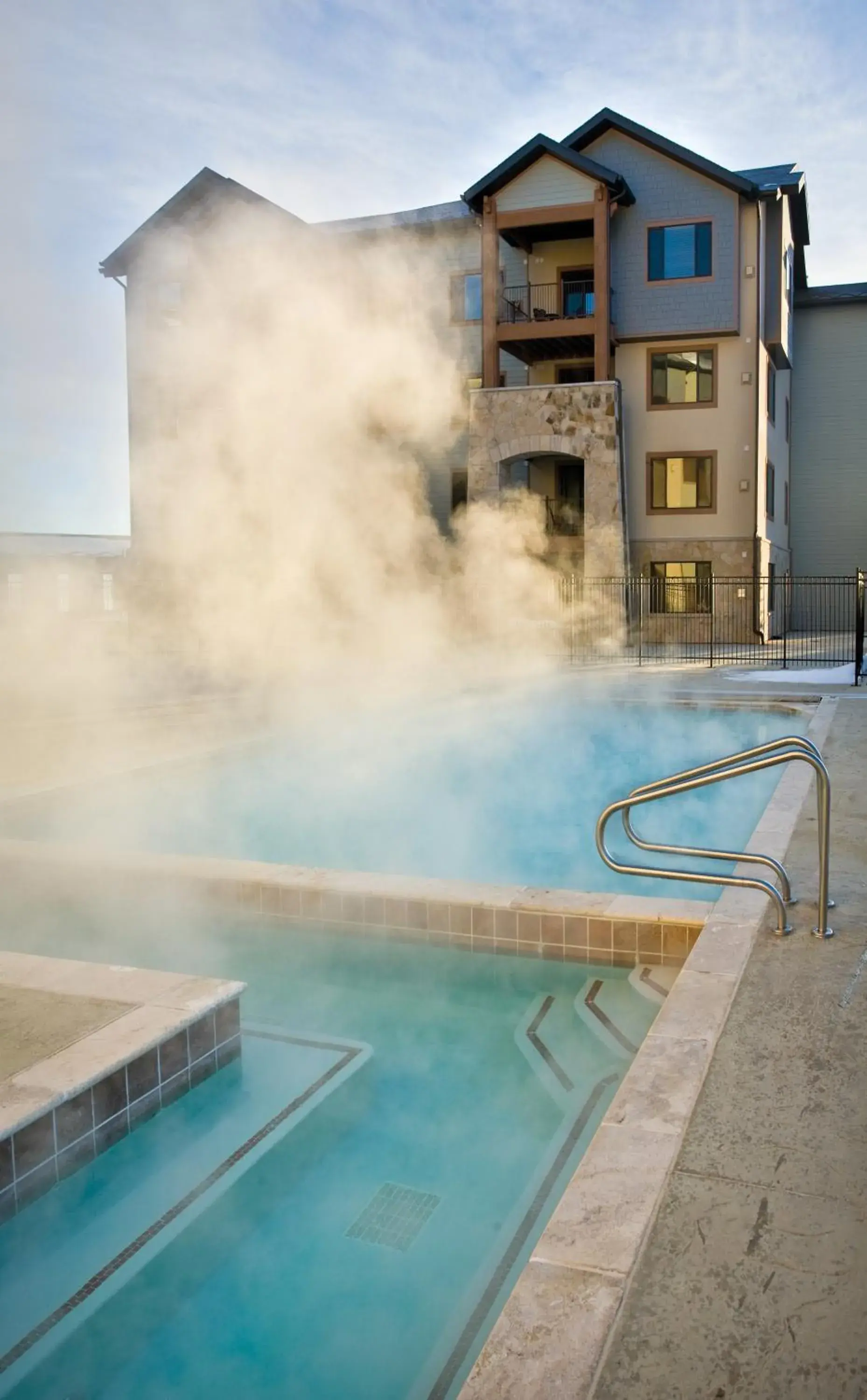 Swimming pool, Property Building in Silverado Lodge Park City - Canyons Village