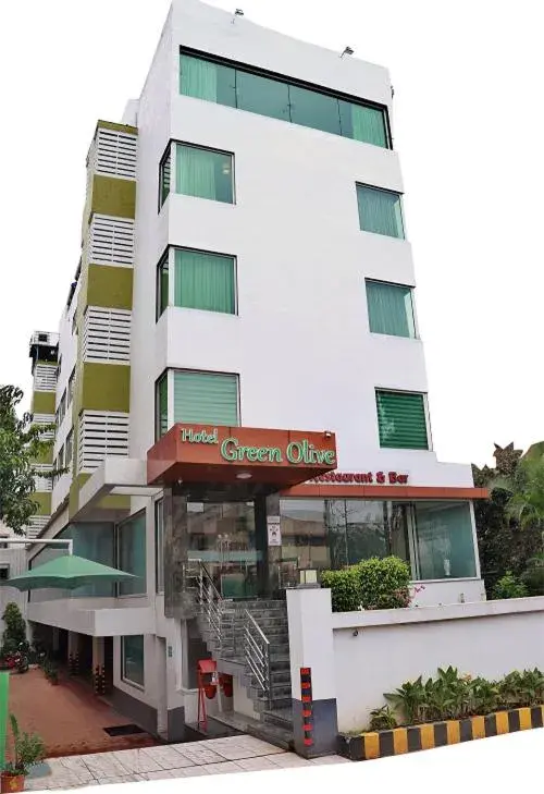 Property Building in Hotel Green Olive
