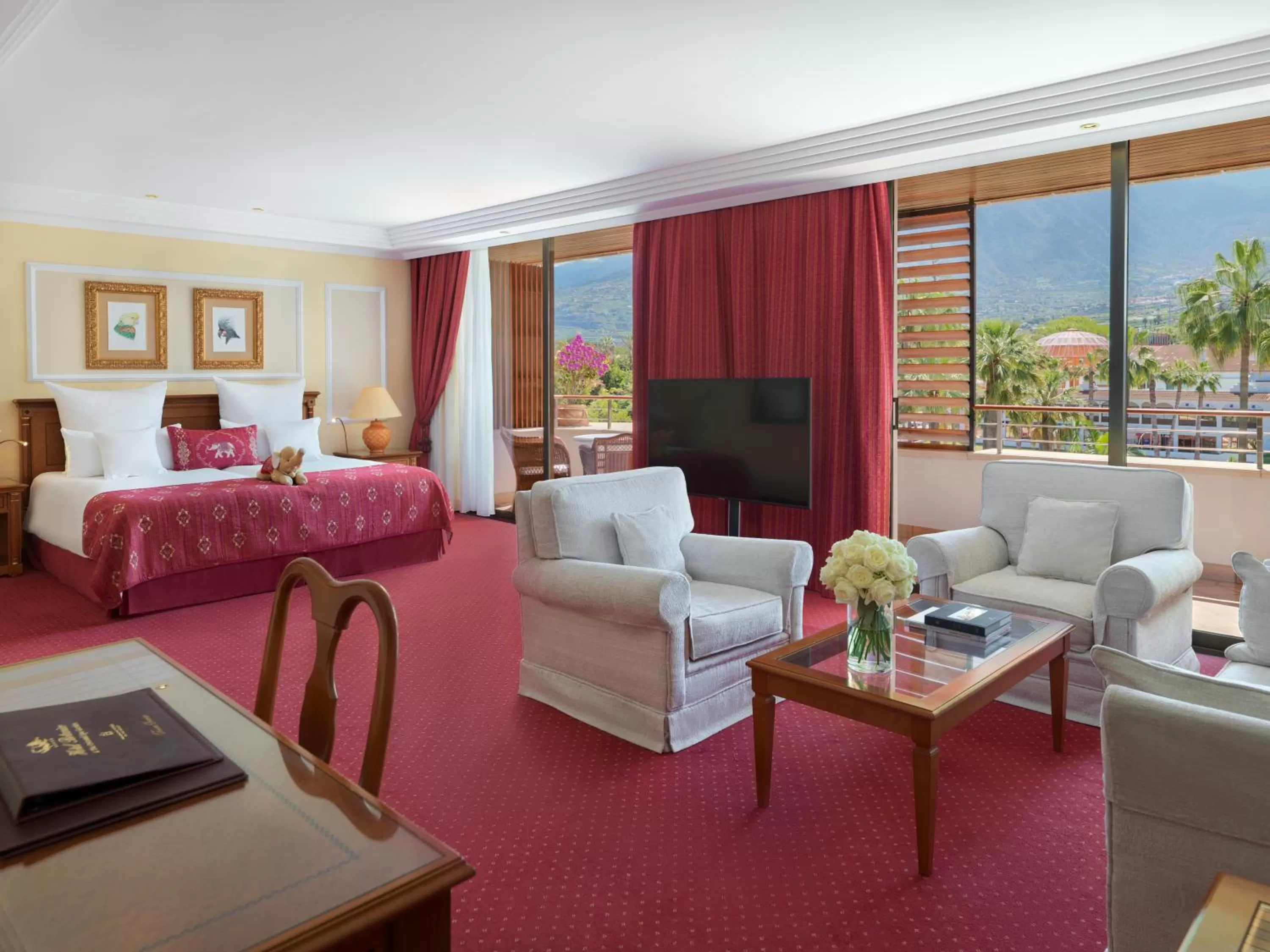 TV and multimedia in Hotel Botanico y Oriental Spa Garden