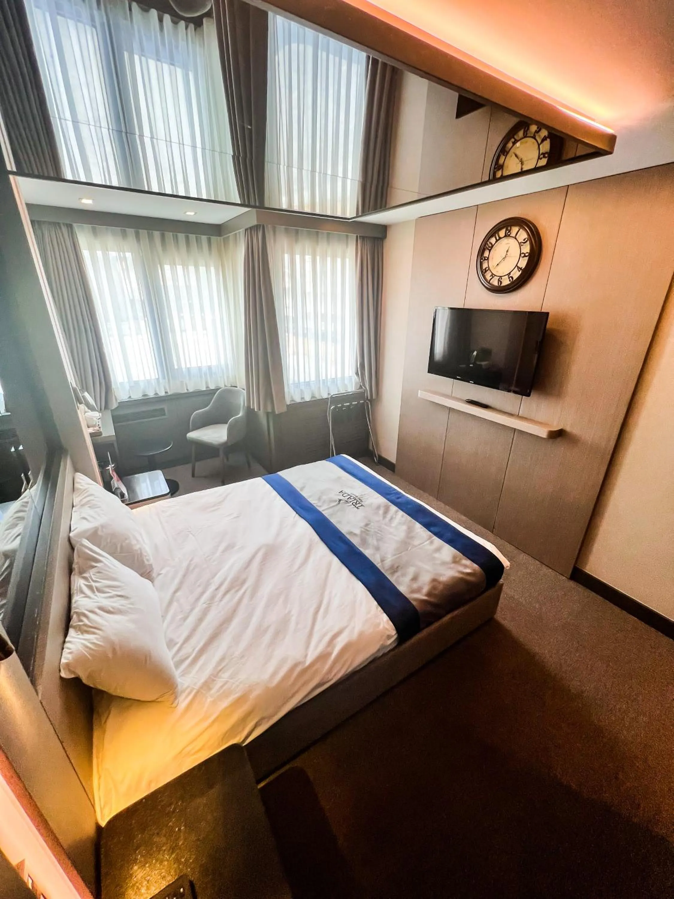 Massage, Bed in Triada Hotel Karaköy