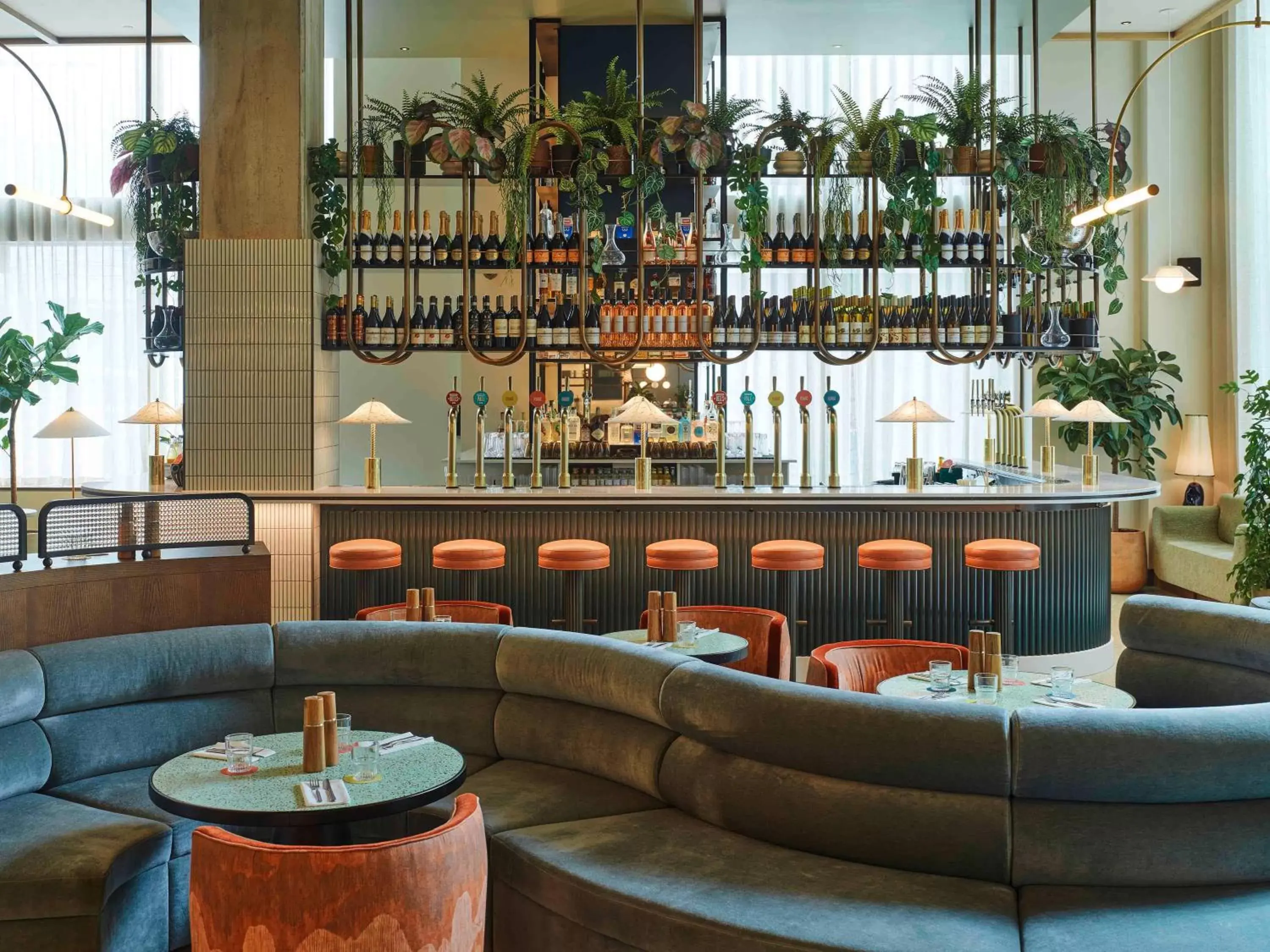 Lounge or bar, Lounge/Bar in TRIBE London Canary Wharf