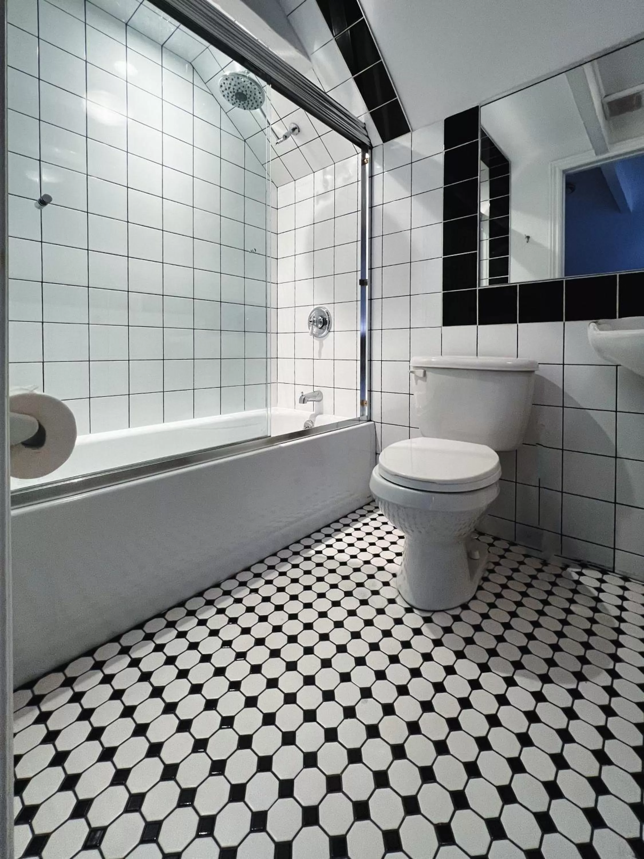 Shower in L'Hotel Particulier Griffintown