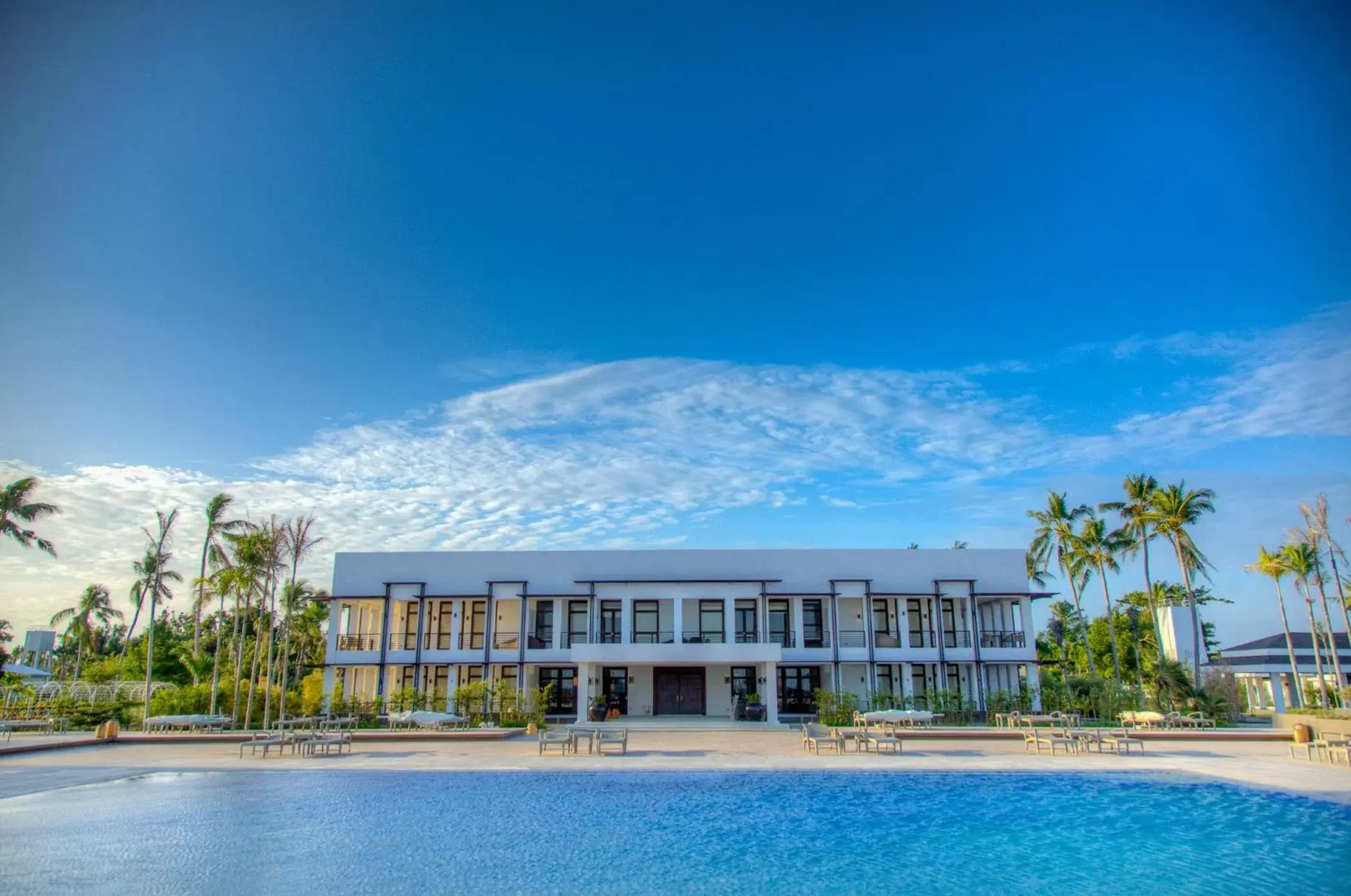 Facade/entrance, Swimming Pool in Kandaya Resort