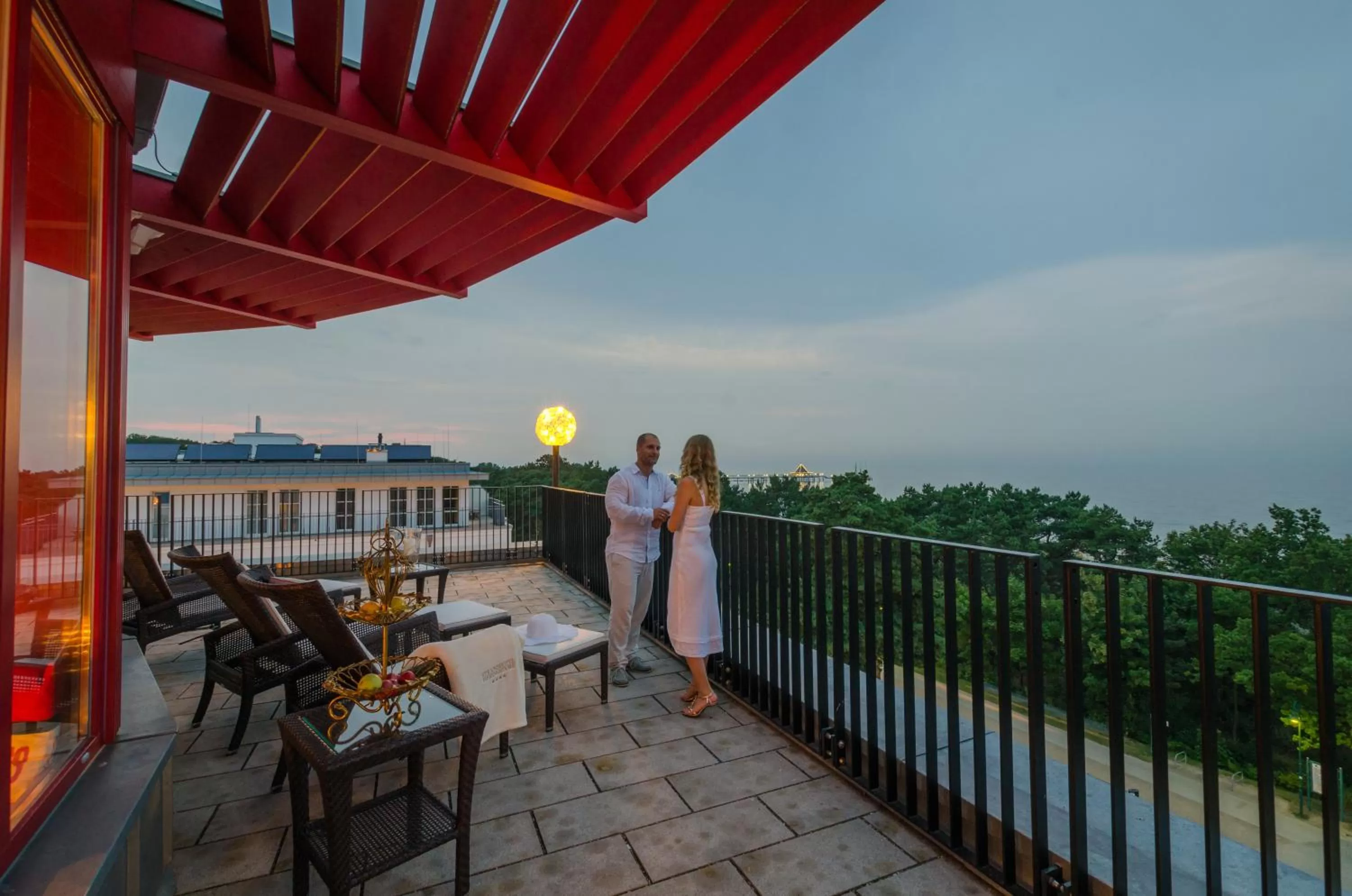 Balcony/Terrace in Strandhotel Heringsdorf mit Soleaußenpool 30 Grad