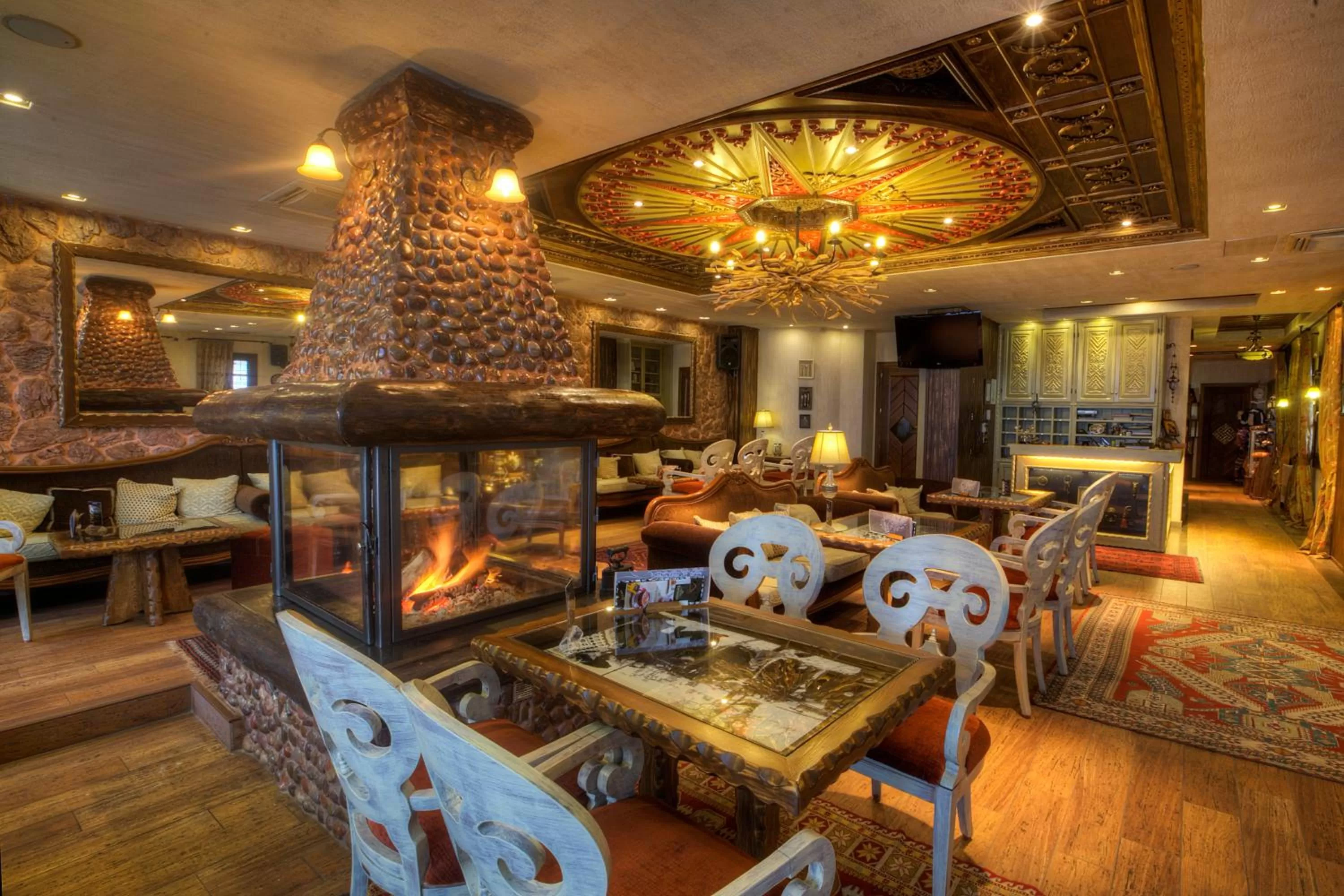 Restaurant/places to eat in AROMA DRYOS SPA & ECO Hotel