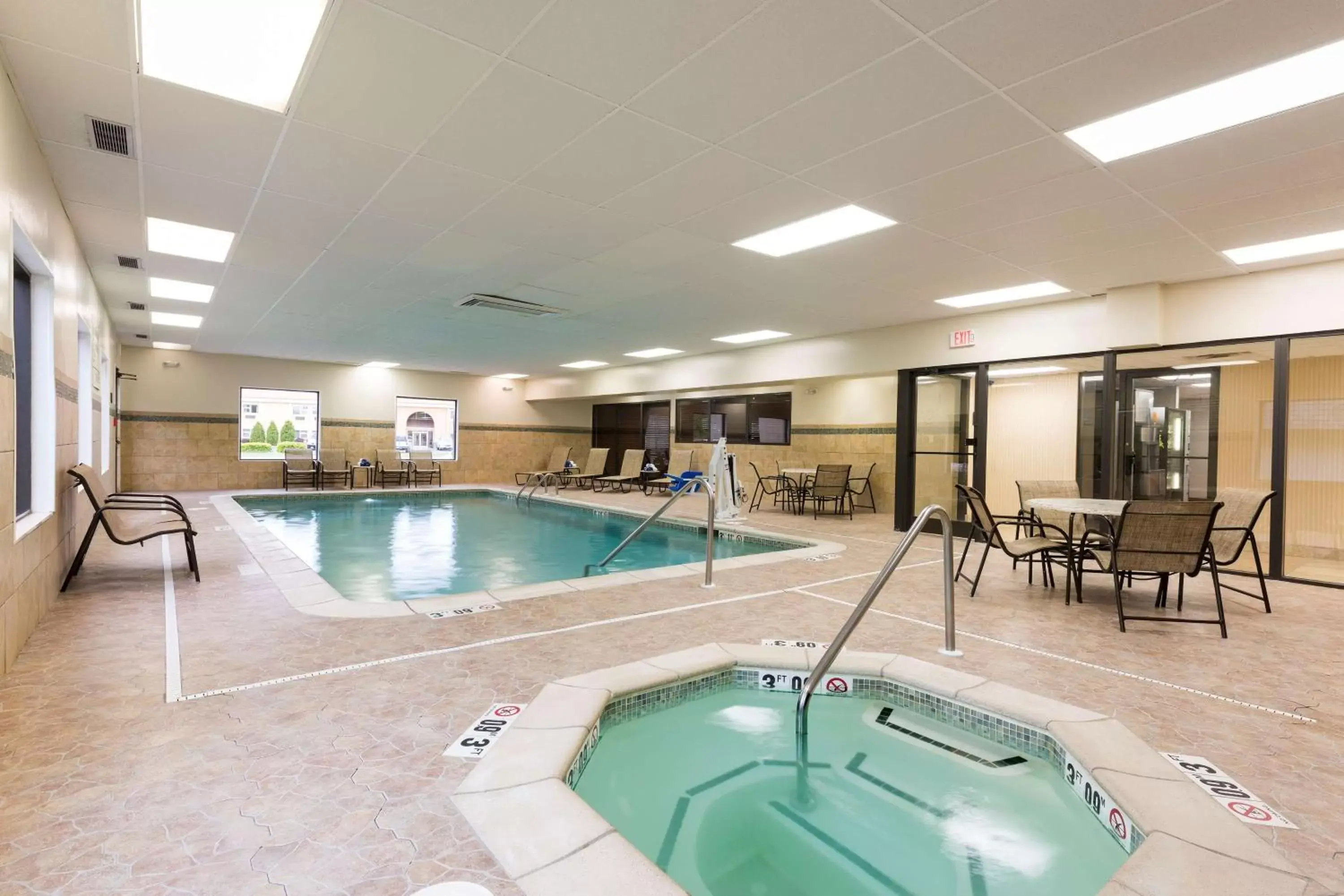 Pool view, Swimming Pool in Hampton Inn Port Huron