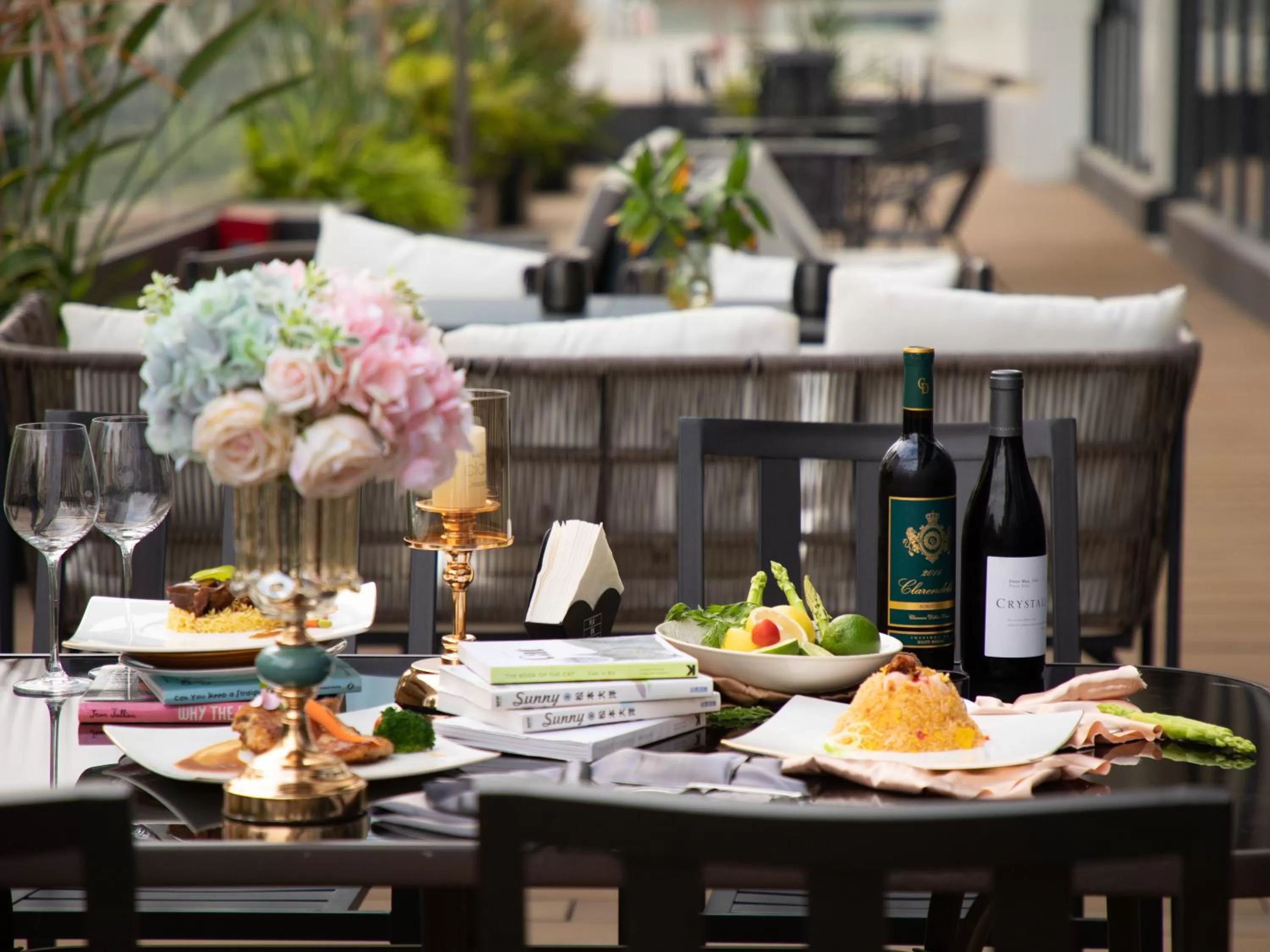 Restaurant/places to eat in Moxy Shenzhen North Station