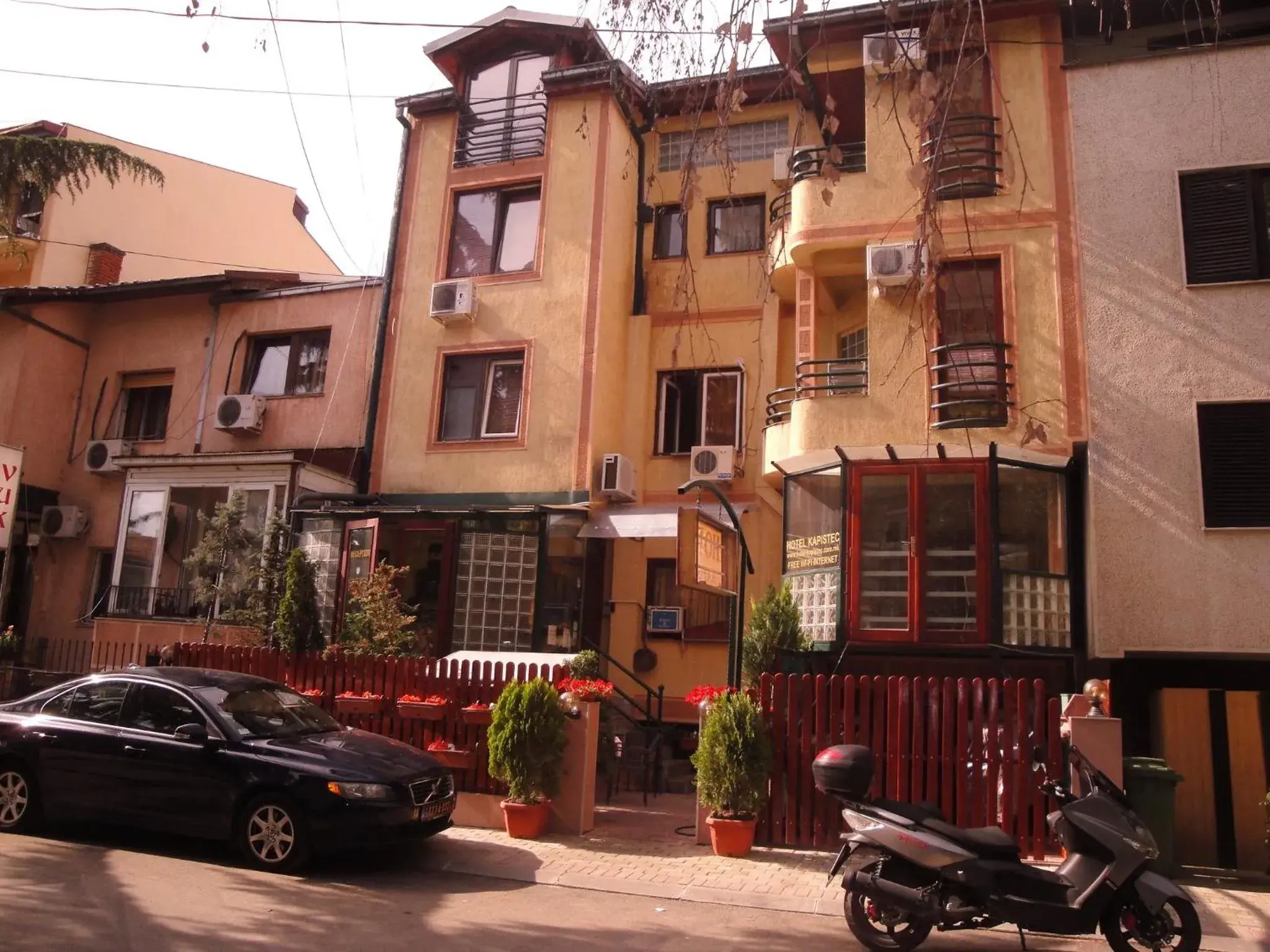 Facade/entrance, Property Building in Hotel Kapistec Skopje