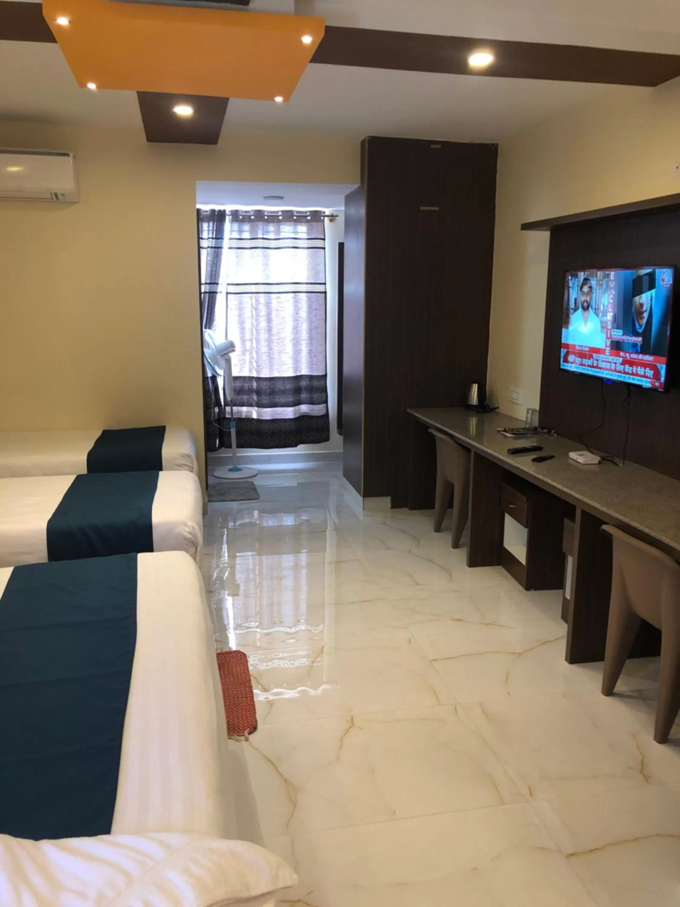 Bedroom, Seating Area in SV Dreamstay near Kempegowda International Airport