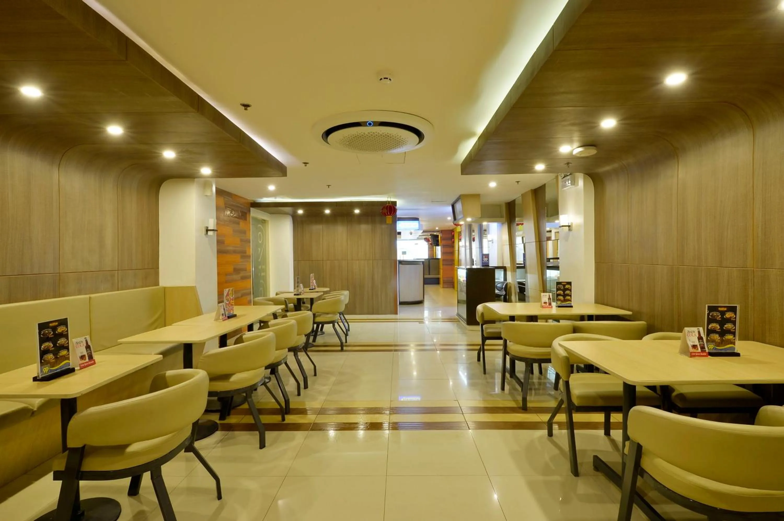 Lobby or reception in Hotel 99 Monumento