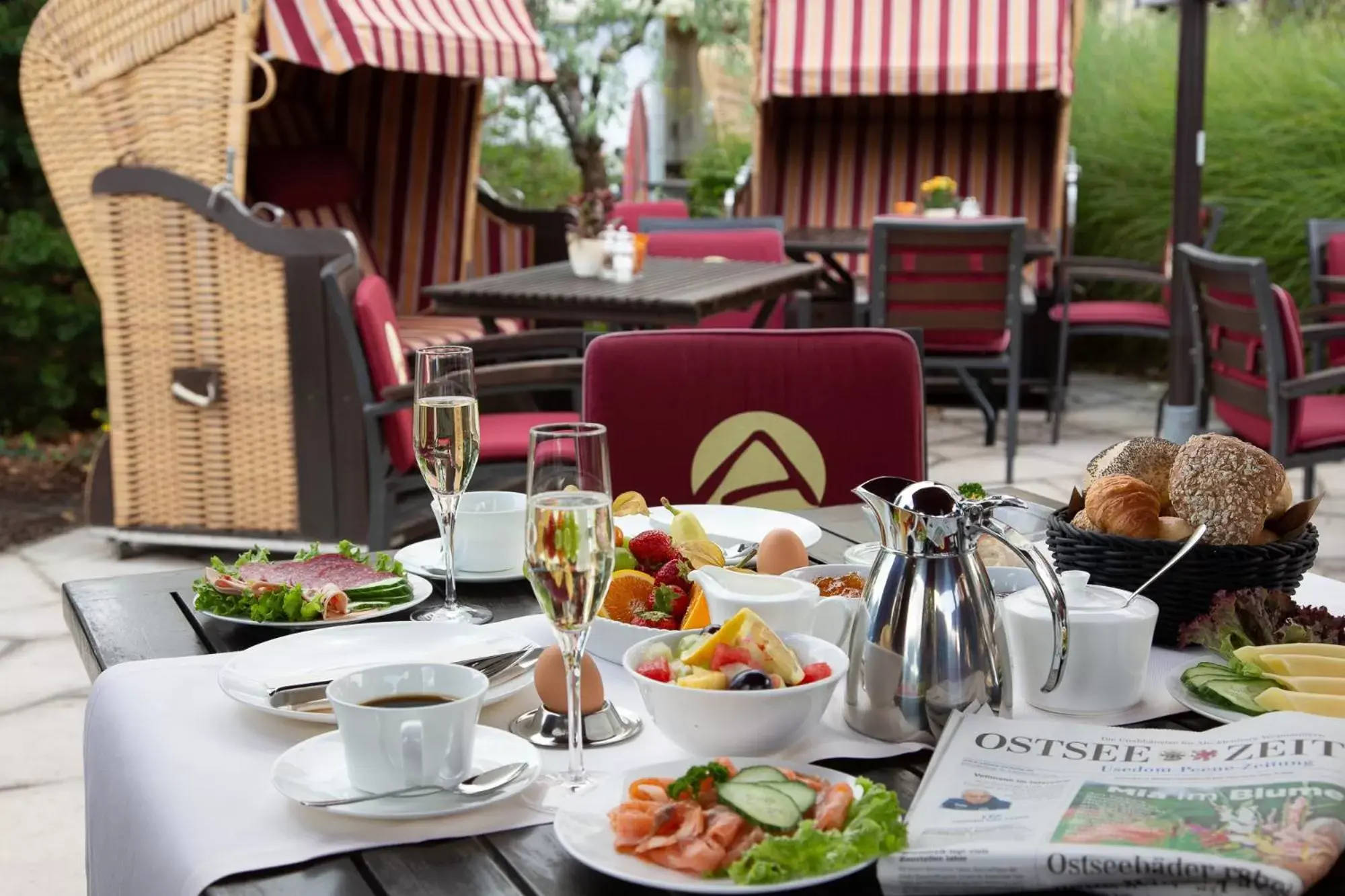 Breakfast, Restaurant/Places to Eat in Das Ahlbeck Hotel & SPA