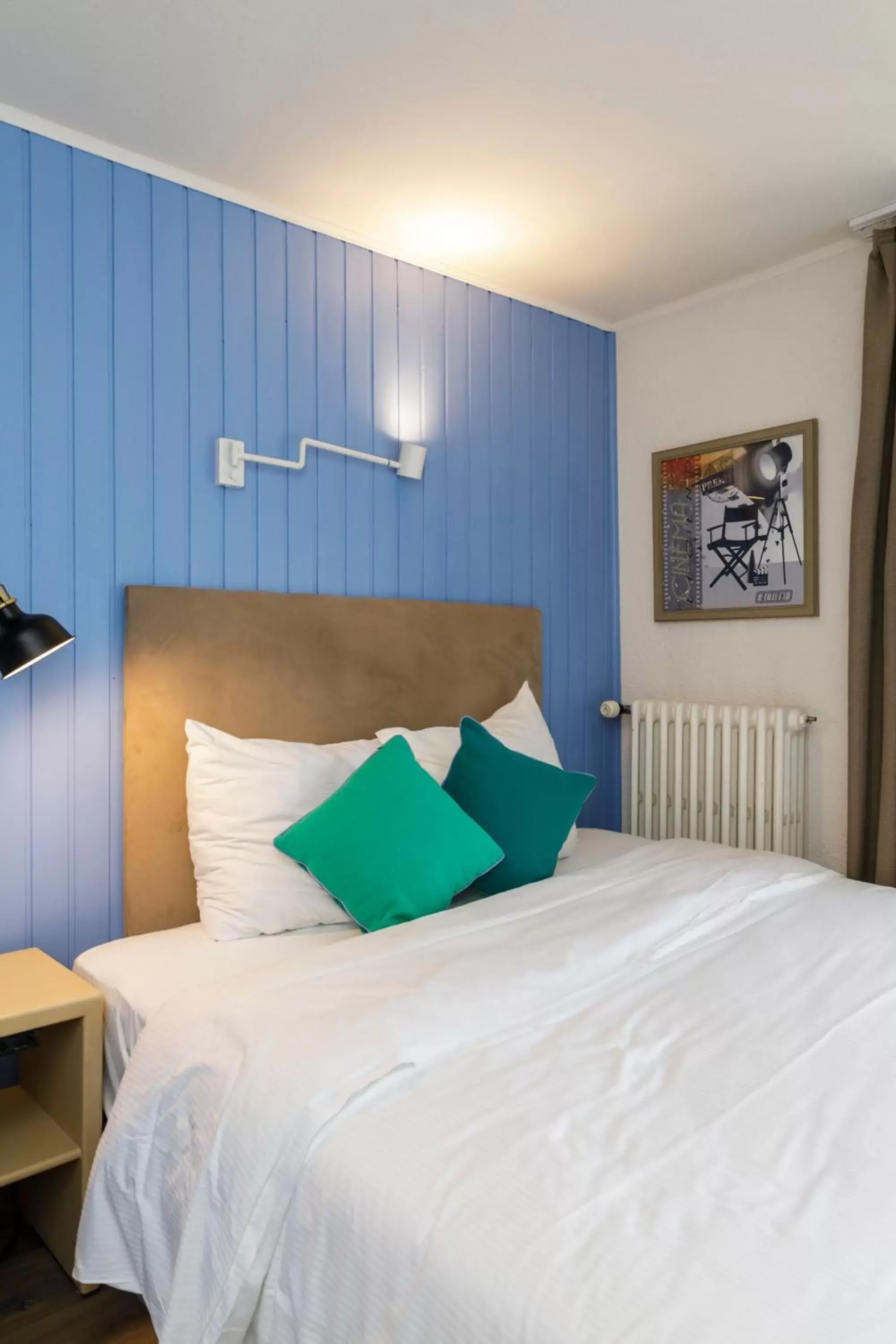 Bedroom, Bed in Hôtel de l'Ange