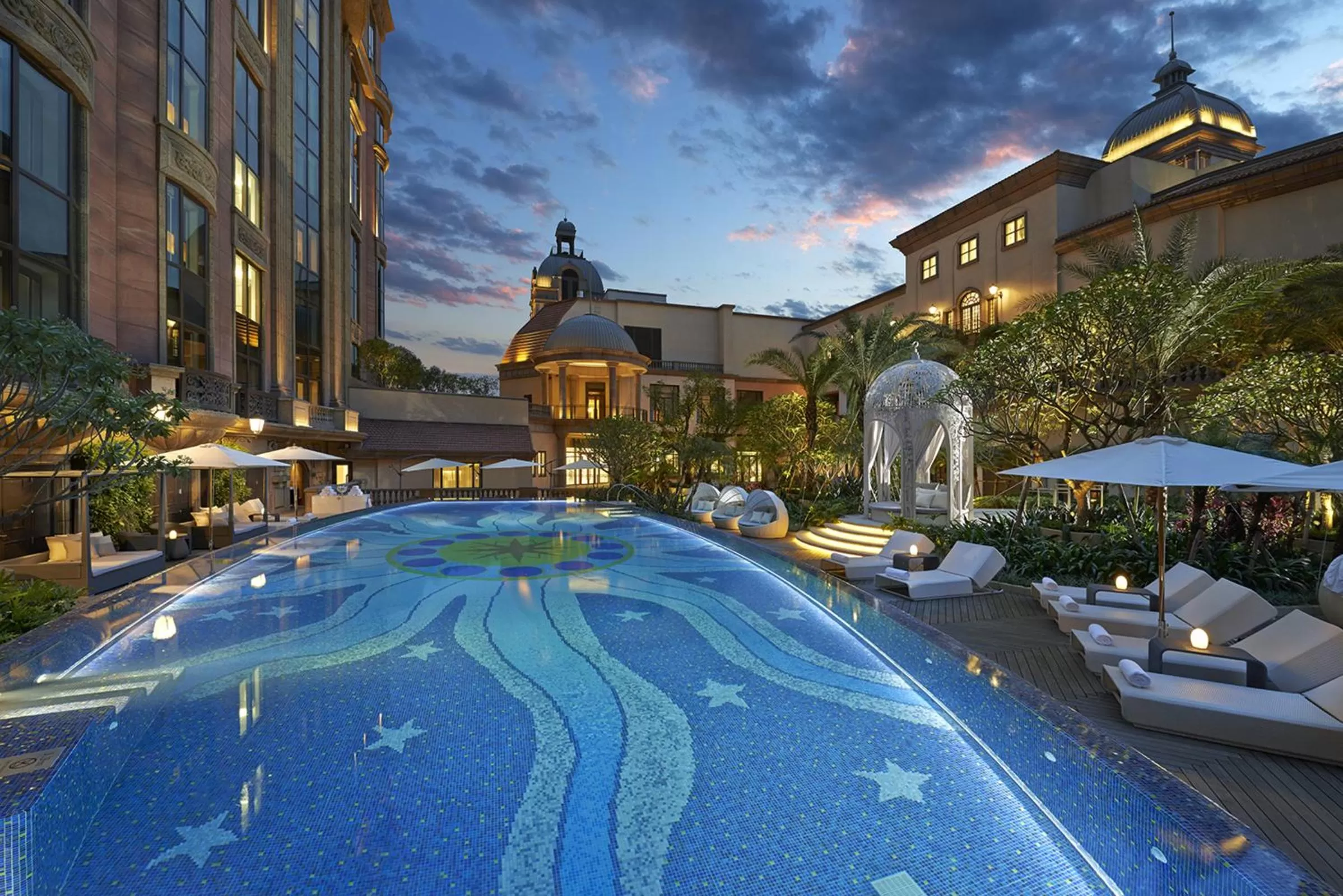 Swimming pool in Mandarin Oriental, Taipei