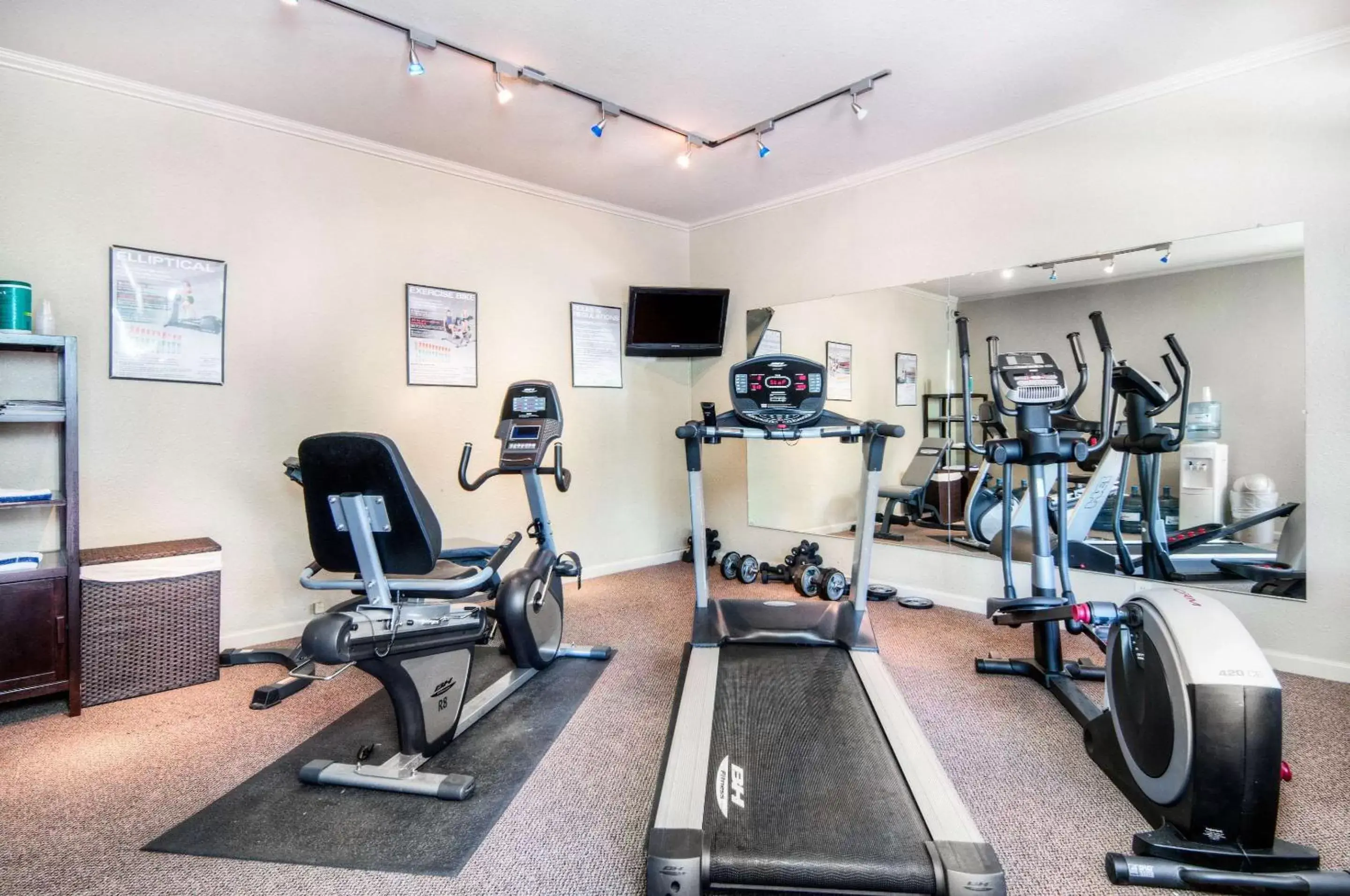 Fitness centre/facilities, Fitness Center/Facilities in Aggie Inn, Ascend Hotel Collection