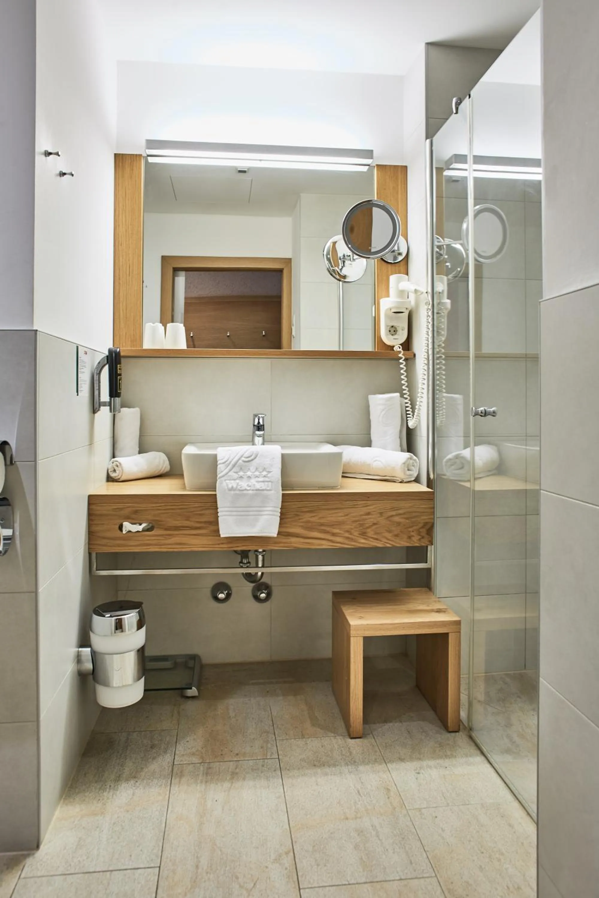 Shower in Hotel Donauhof