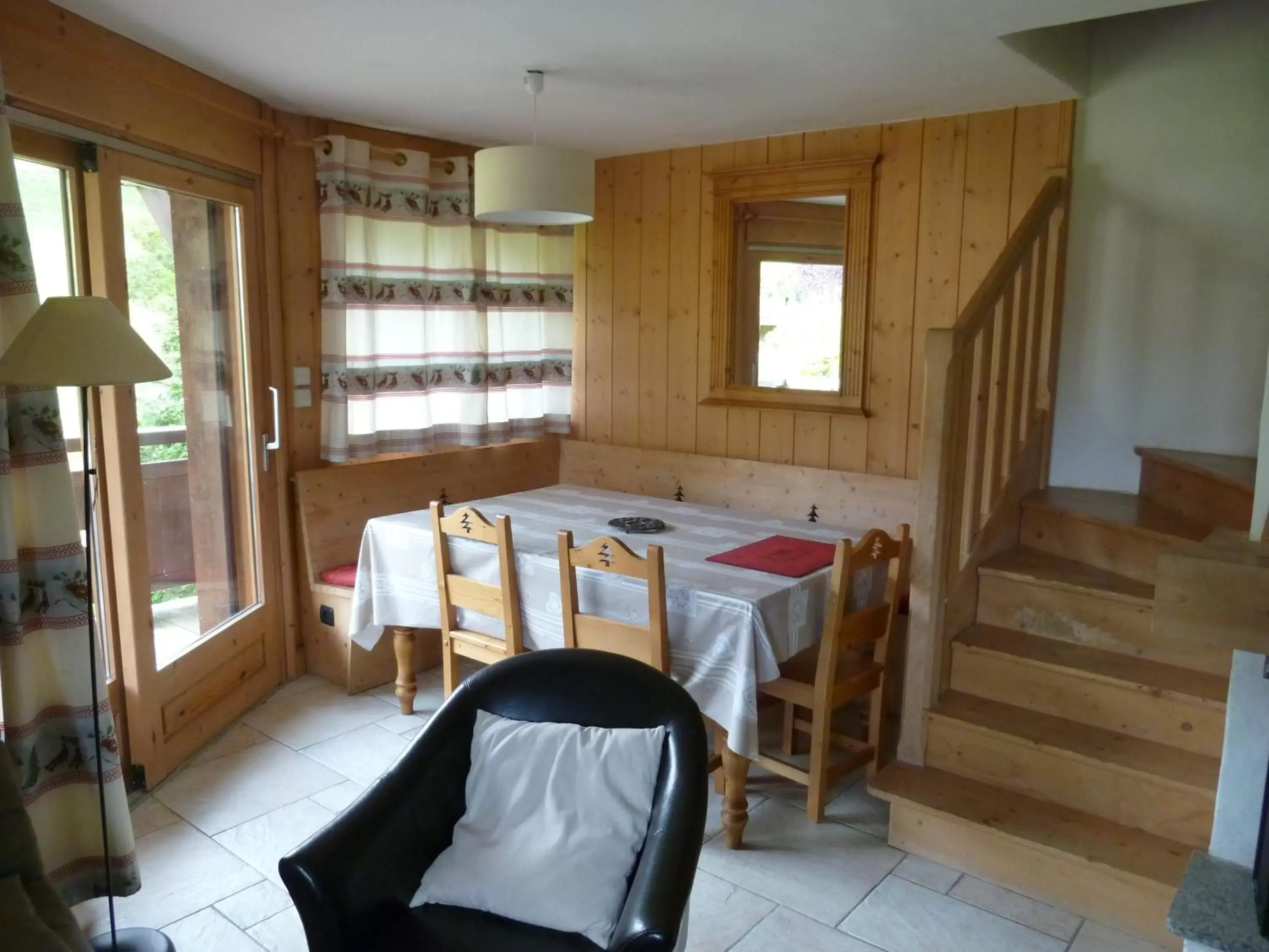 Dining Area in Chalets de Julie