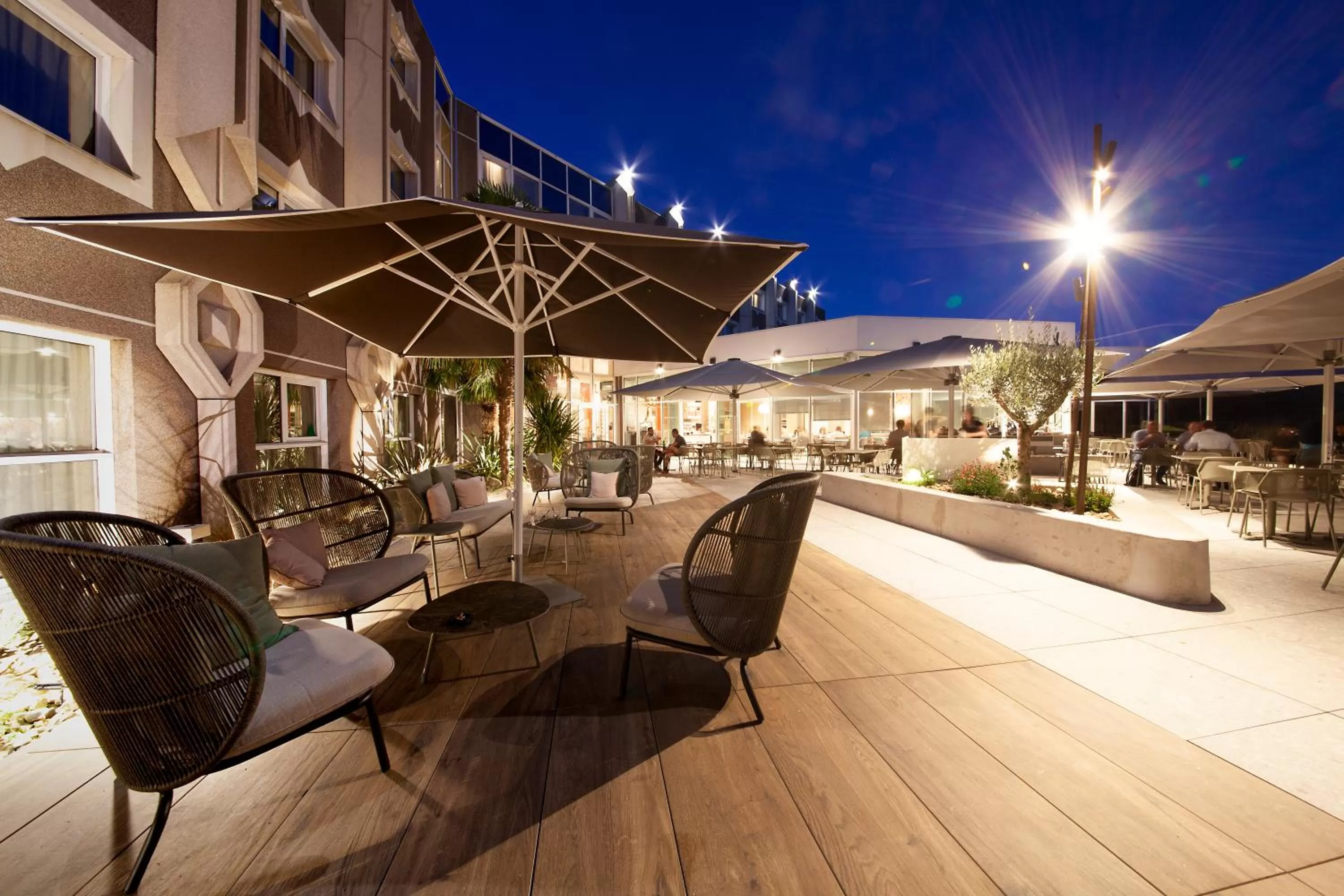 Patio in Novotel Clermont-Ferrand