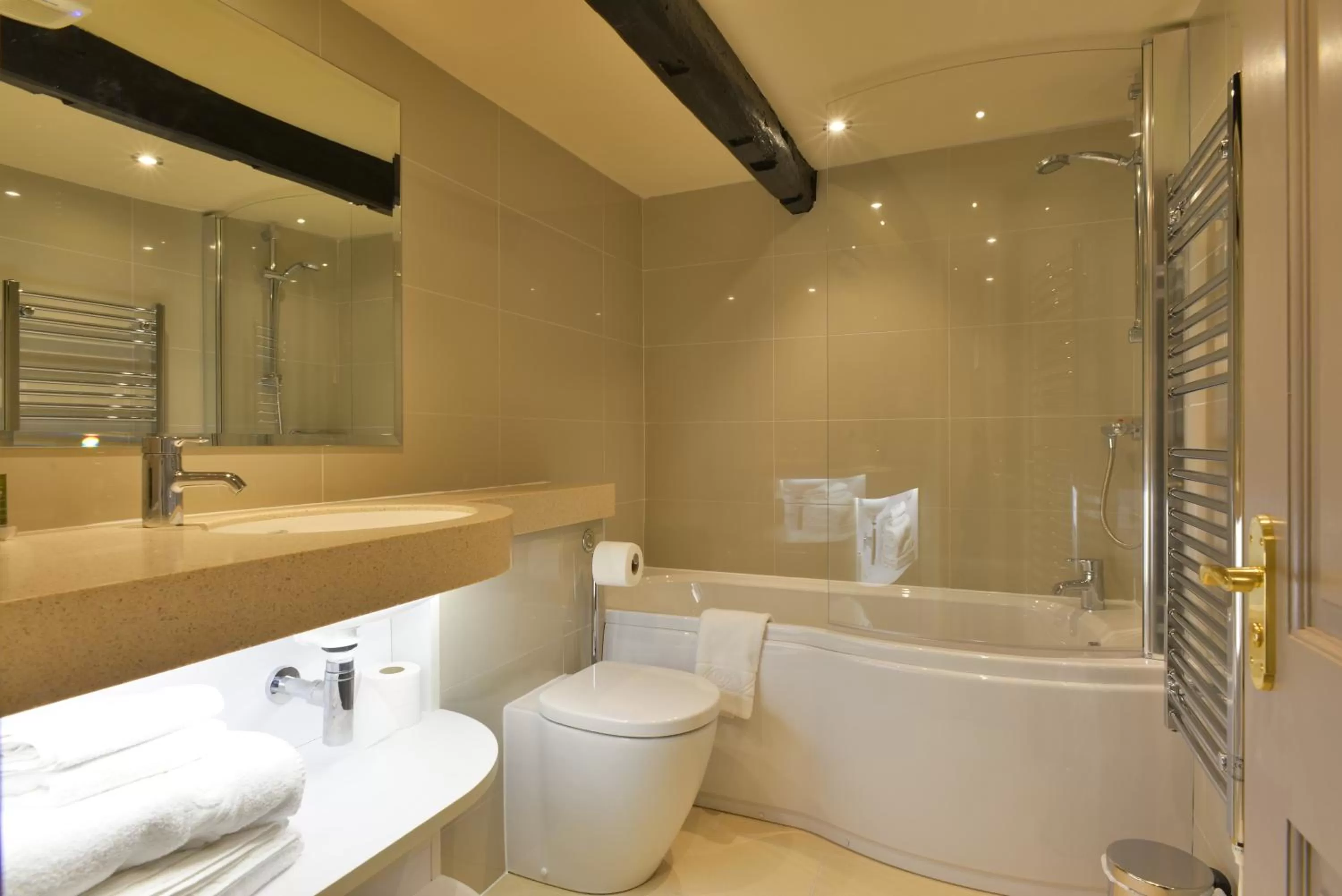 Shower in The Devonshire Grassington