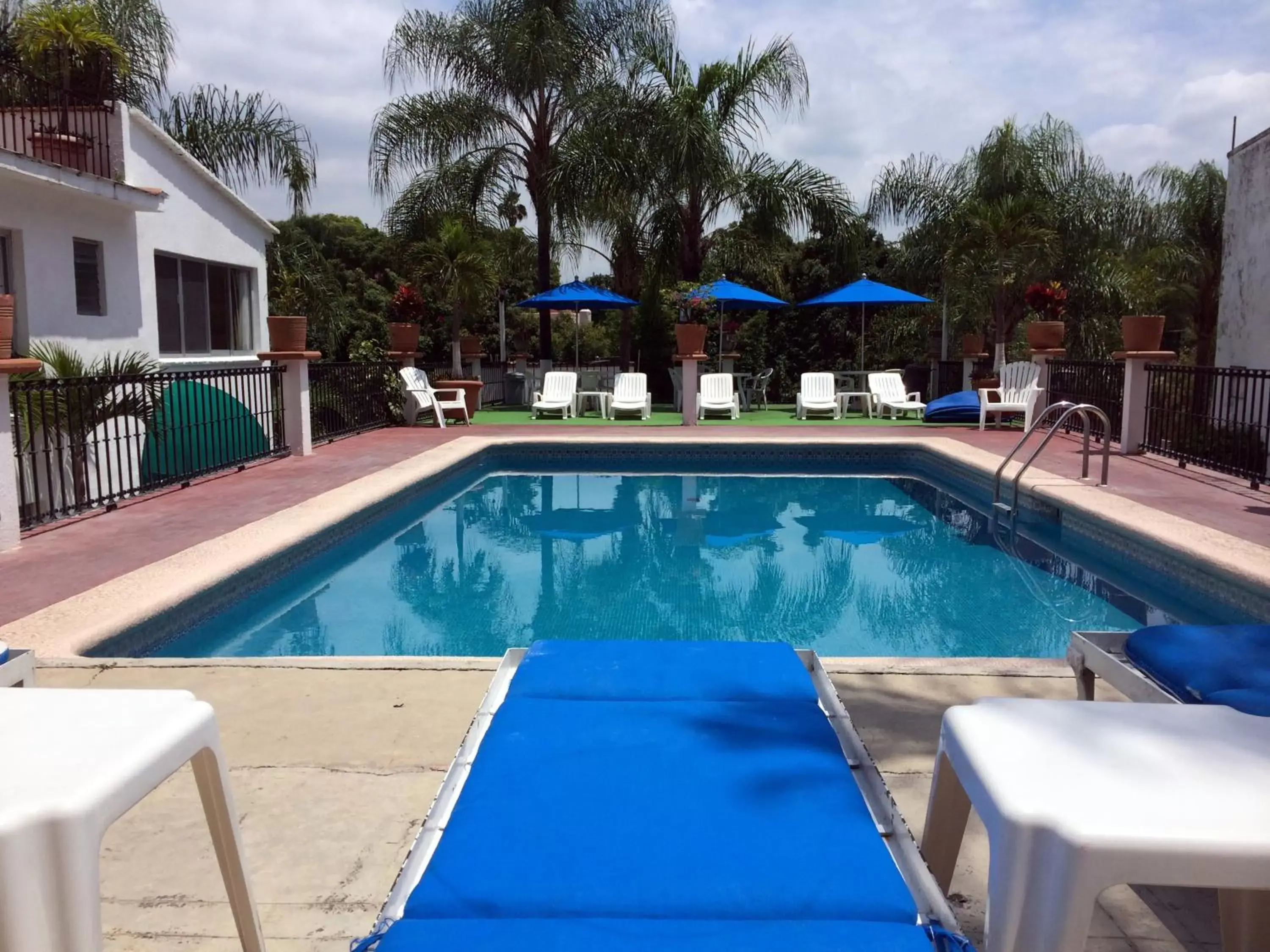 Swimming Pool in Hotel Bajo el Volcan